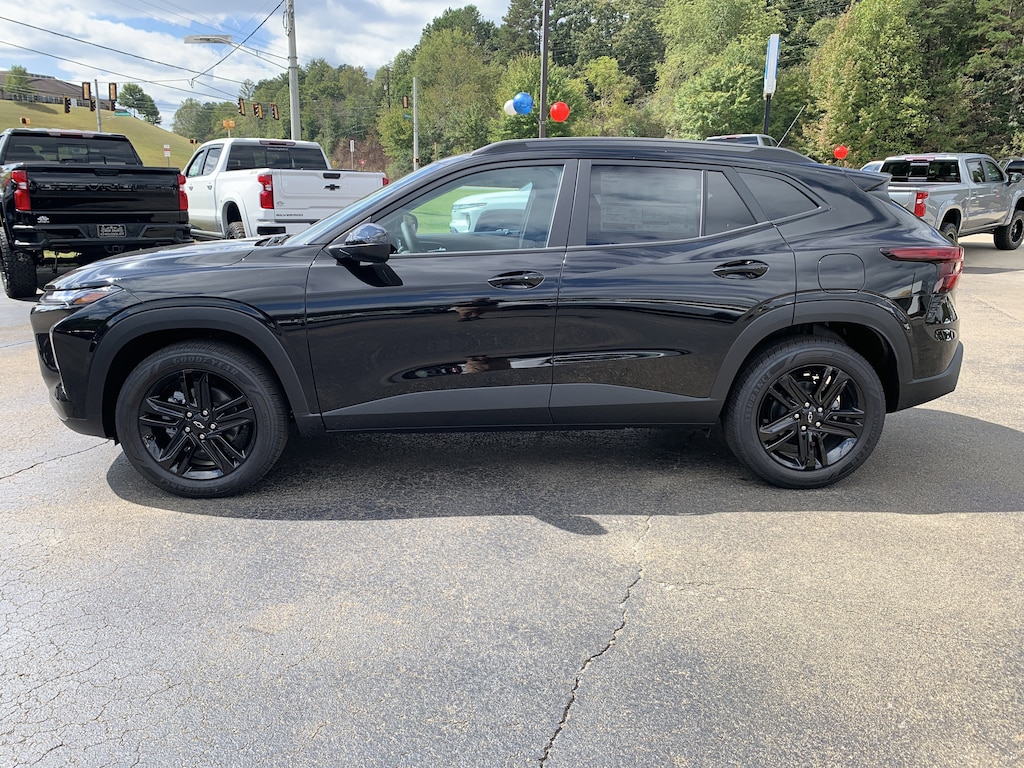 New 2025 Chevrolet Trax Activ SUV