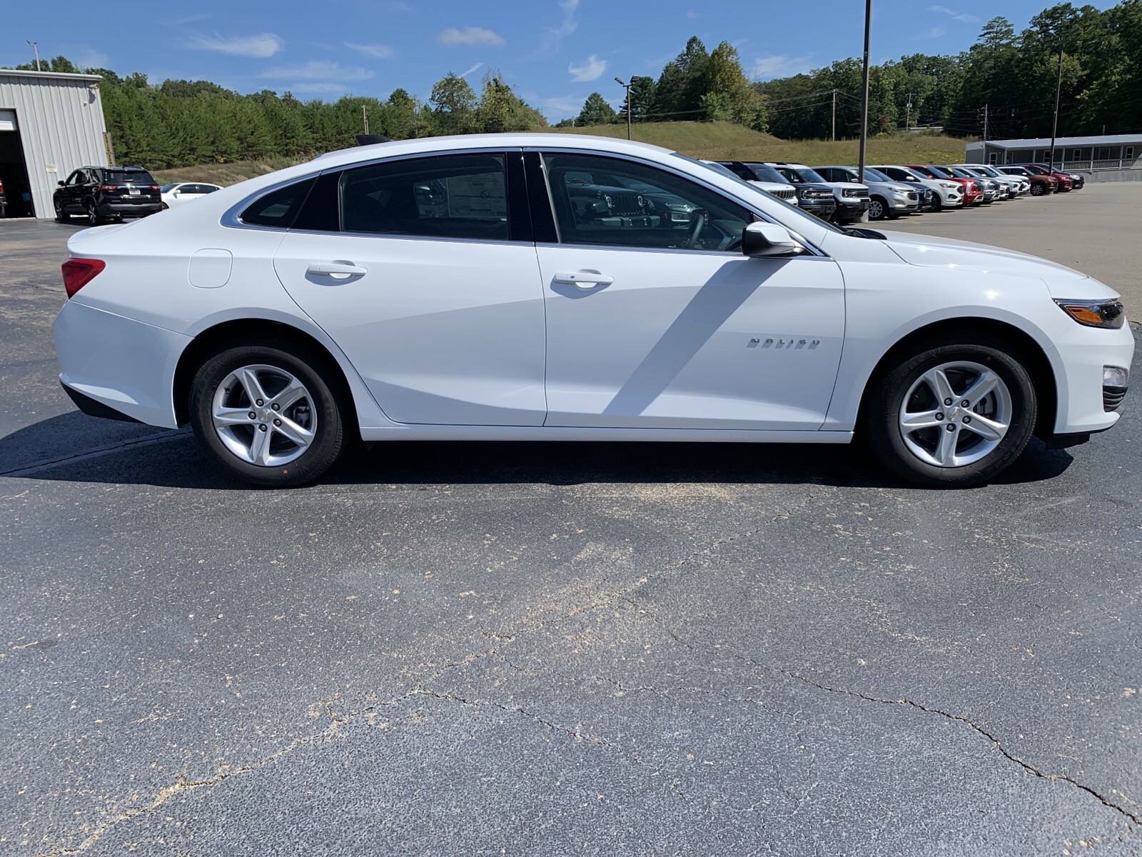 2025 Chevrolet Malibu LS photo 2