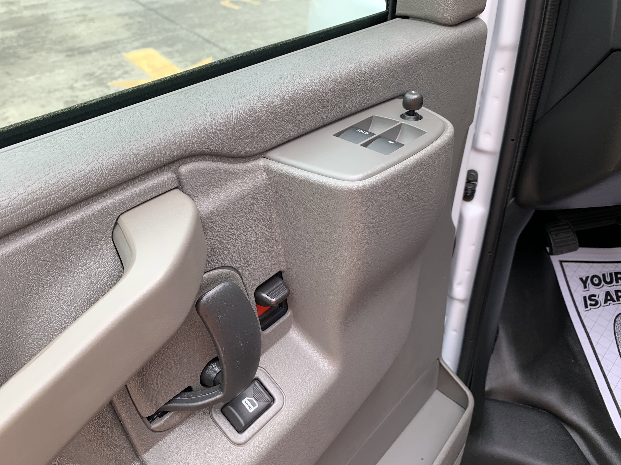 2025 Chevrolet Express Cargo Work Van - Photo 7