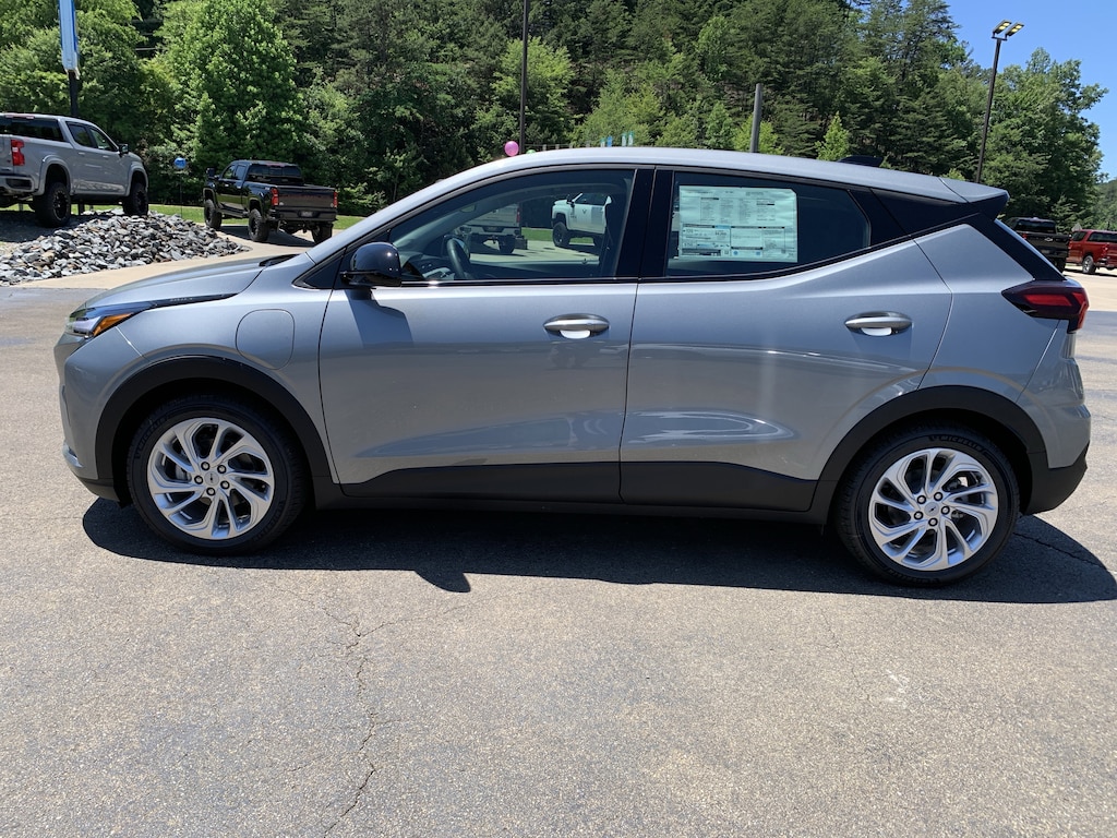 New 2027 Chevrolet Bolt LT SUV