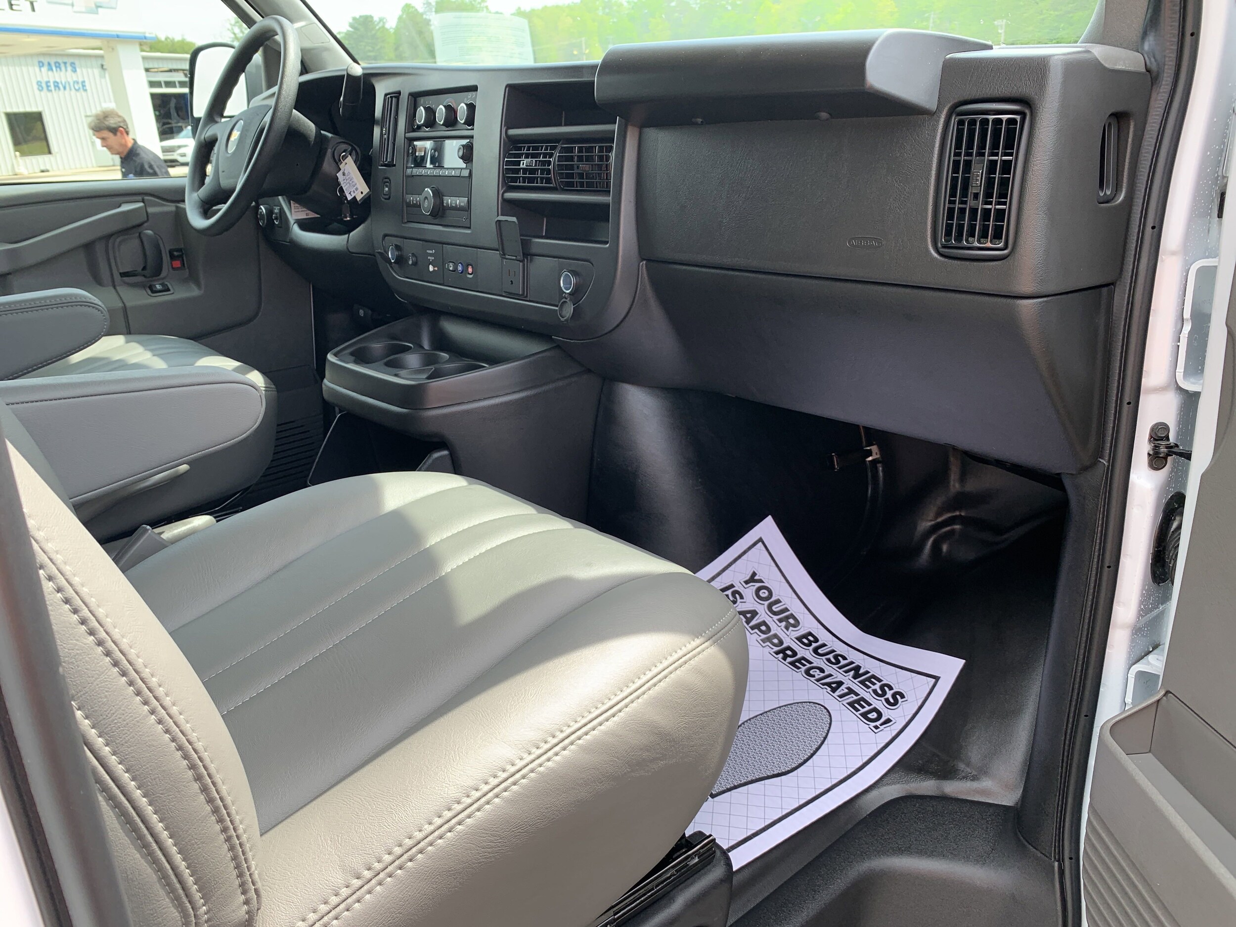 2025 Chevrolet Express Cargo Work Van - Photo 24