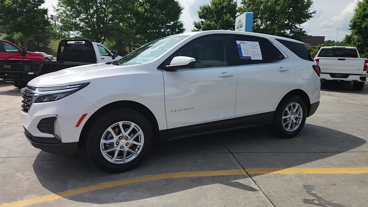 2024 Chevrolet Equinox LT photo 4