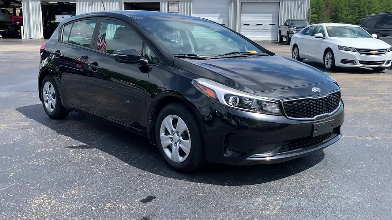 2017 Kia Forte LX AT's photo