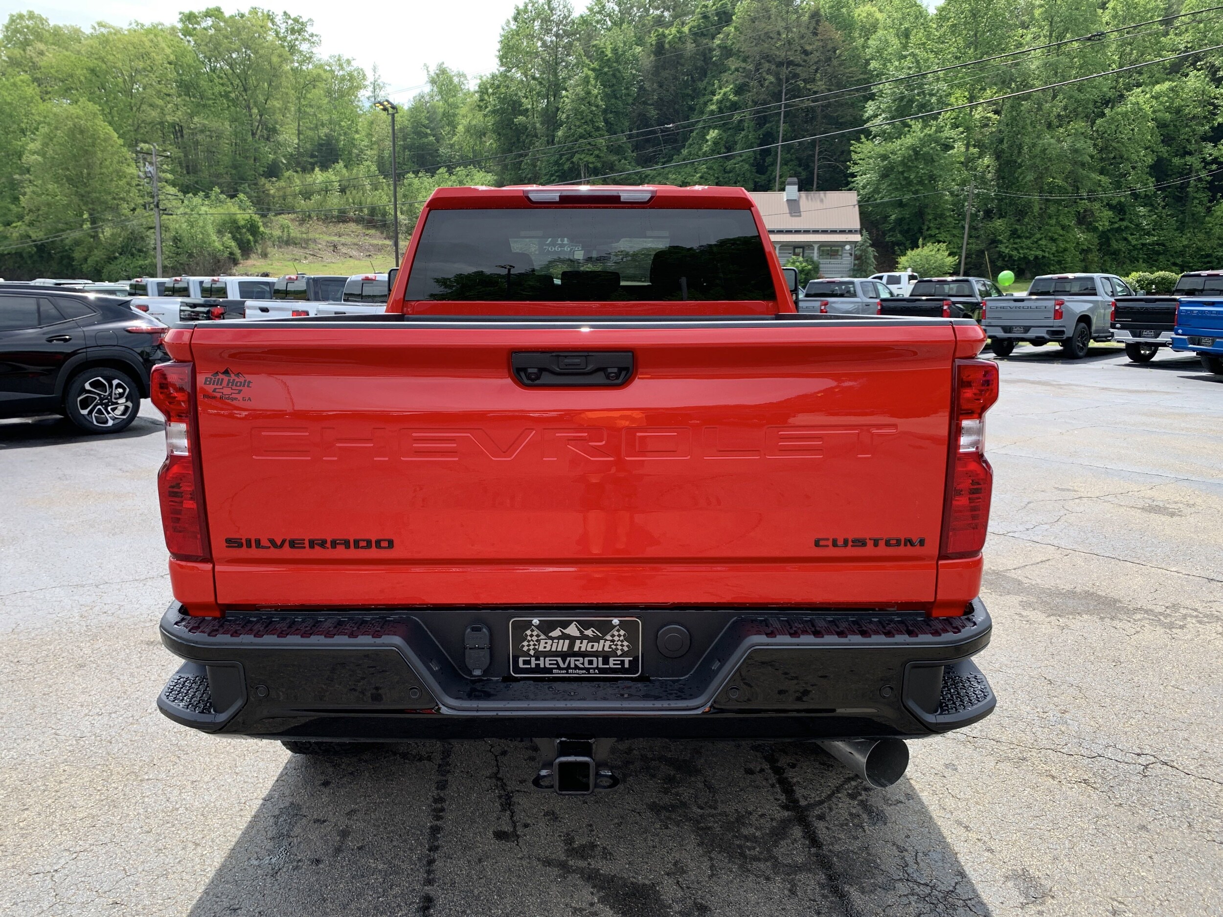 2025 Chevrolet Silverado 2500HD Custom photo 3