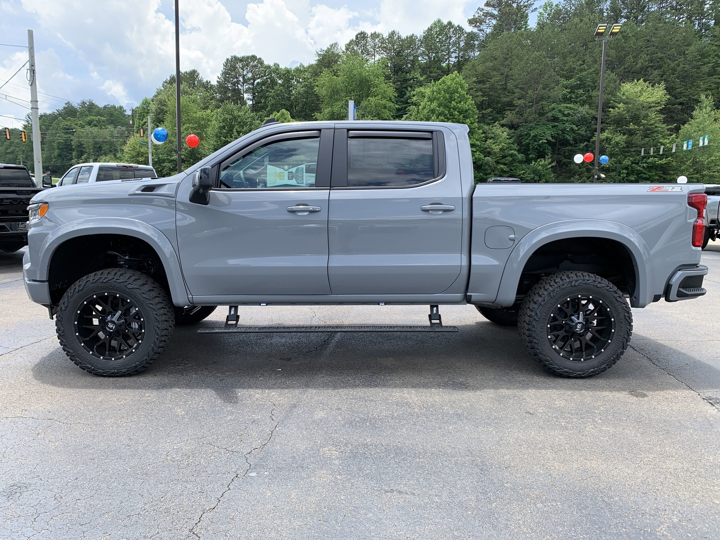 2025 Chevrolet Silverado 1500 RST photo 4
