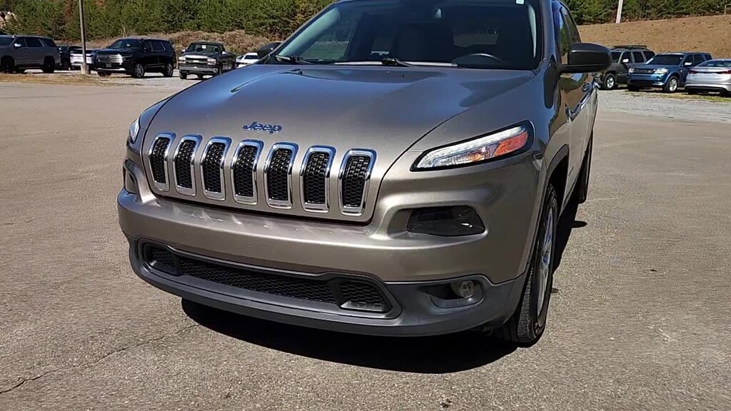 Used 2017 Jeep Cherokee Latitude