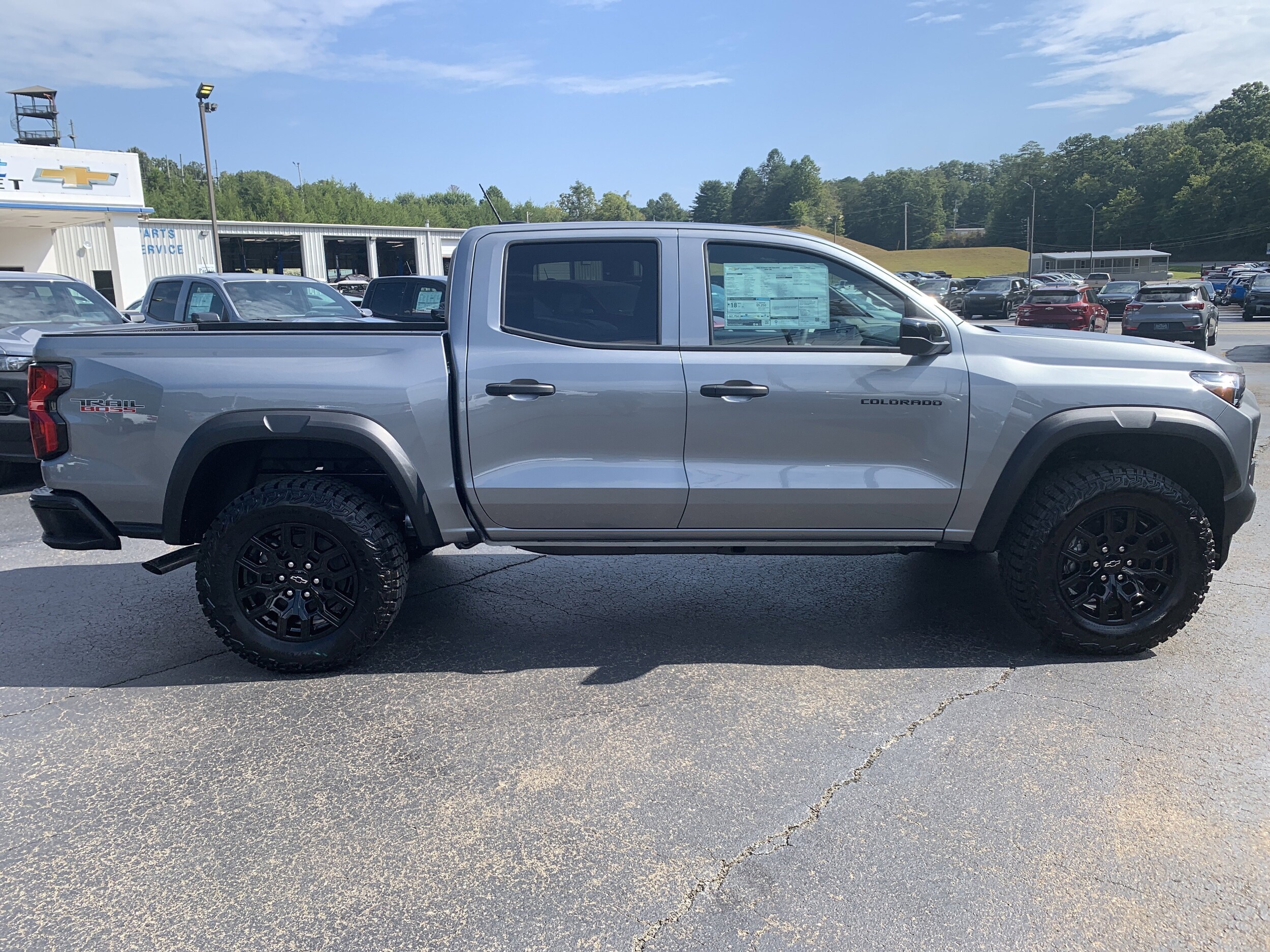 2026 Chevrolet Colorado Trail Boss photo 2