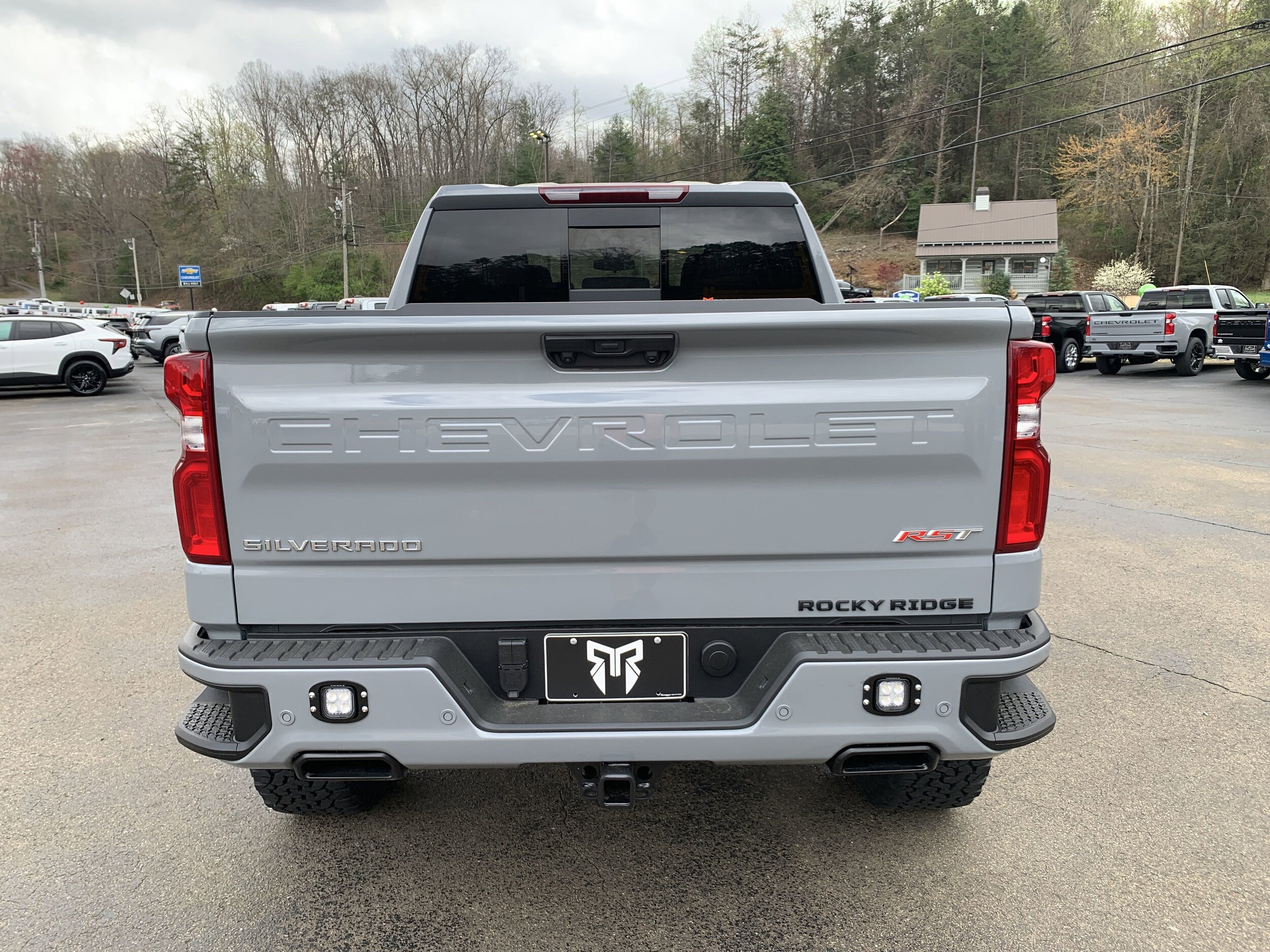 2025 Chevrolet Silverado 1500 RST photo 3