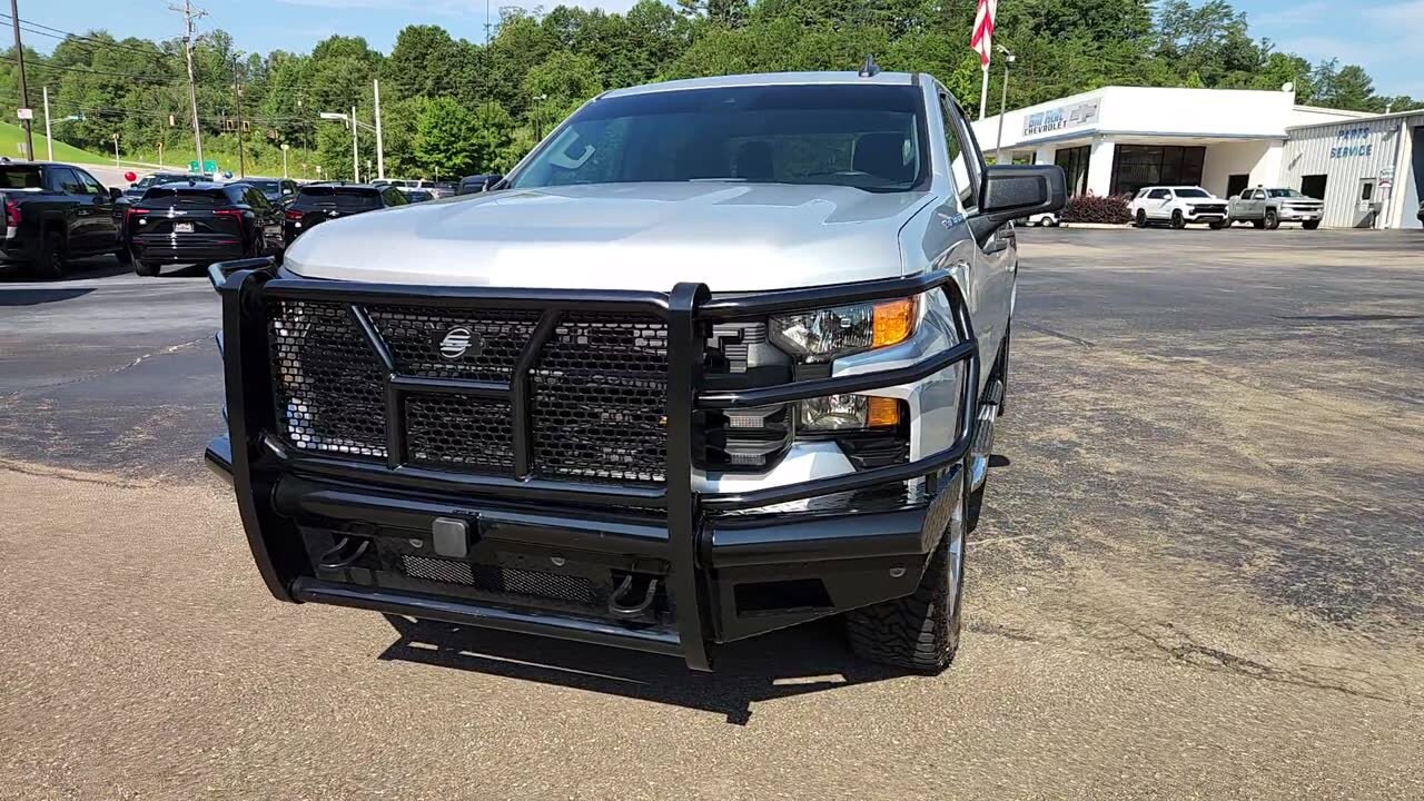 2022 Chevrolet Silverado 1500 Custom photo 3