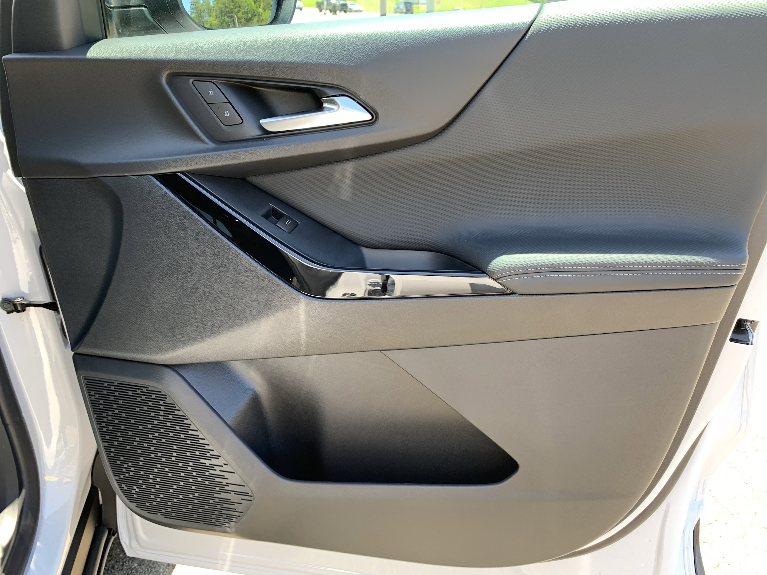 2026 Chevrolet Equinox LT - Photo 21