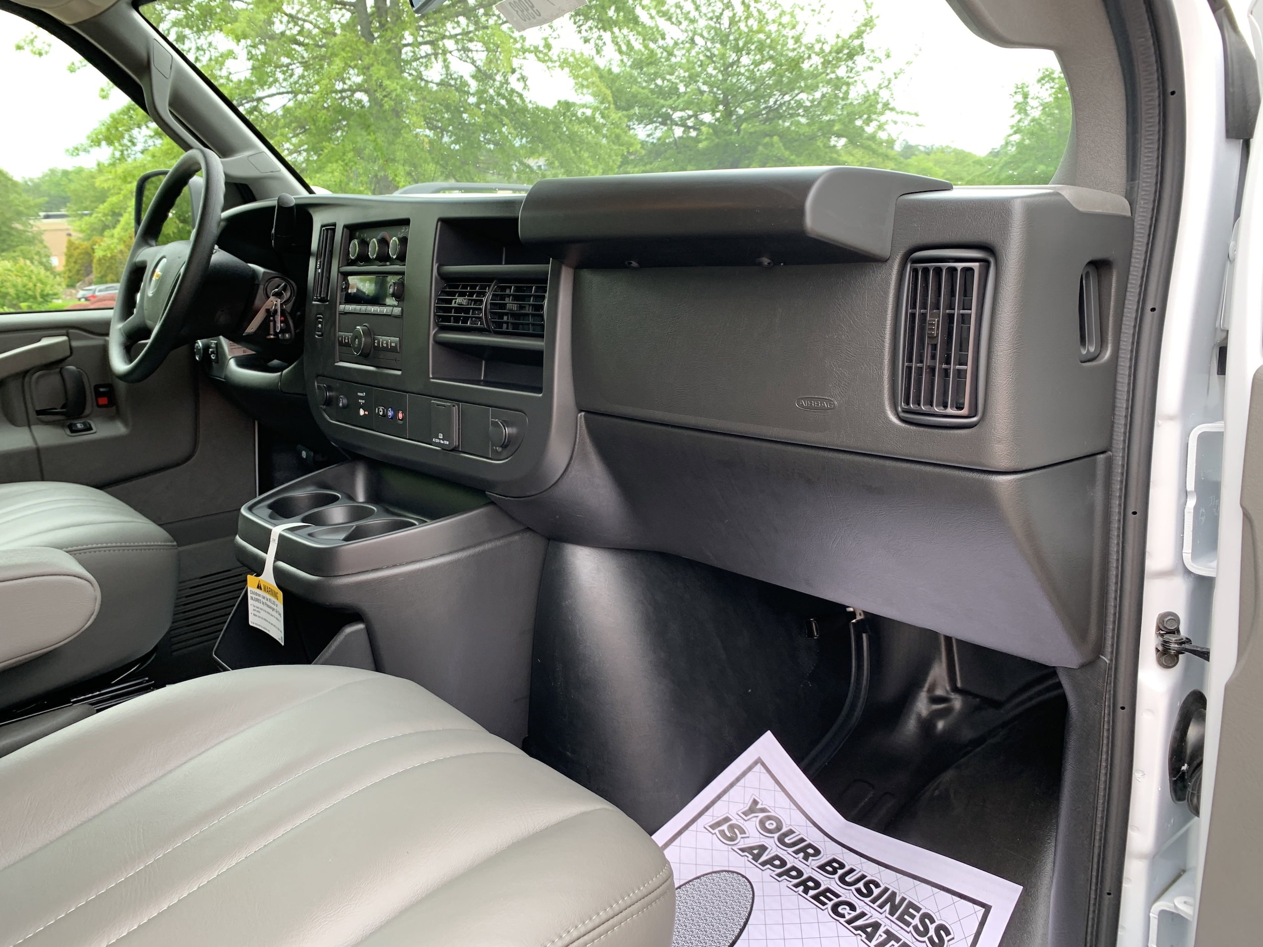 2025 Chevrolet Express Cargo Work Van - Photo 26