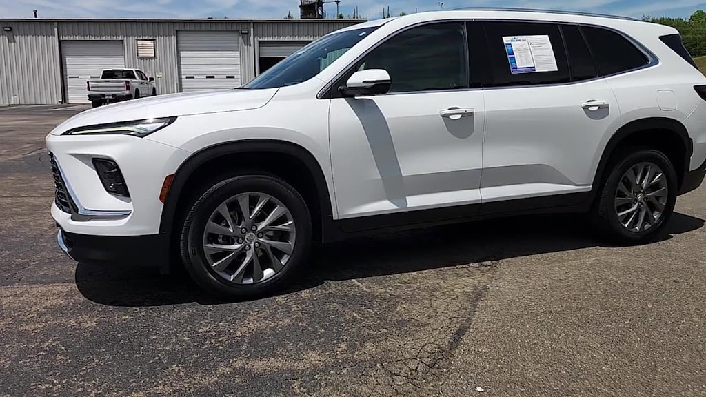 Used 2025 Buick Enclave Preferred SUV