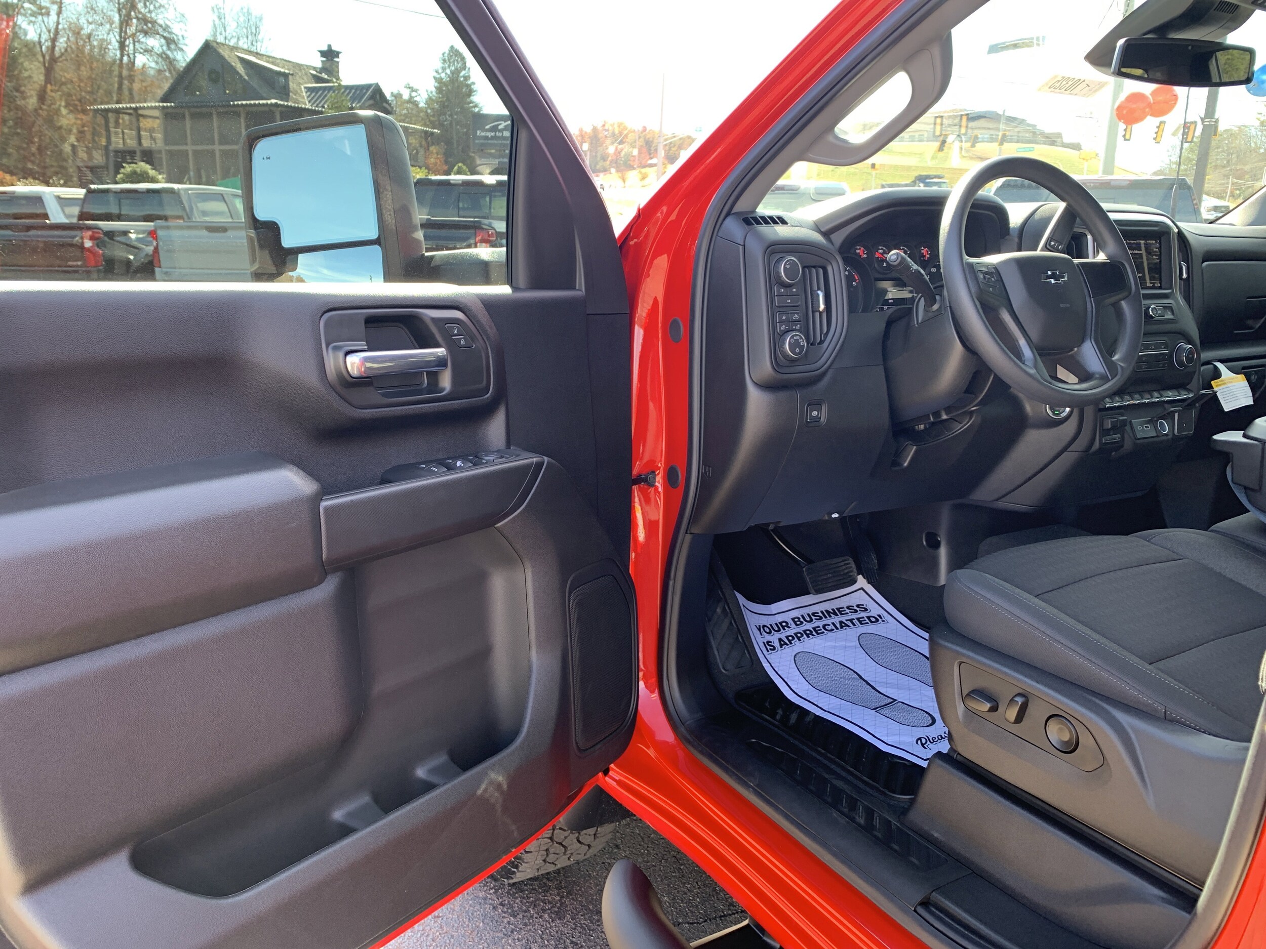 2025 Chevrolet Silverado 2500 HD Custom - Photo 8
