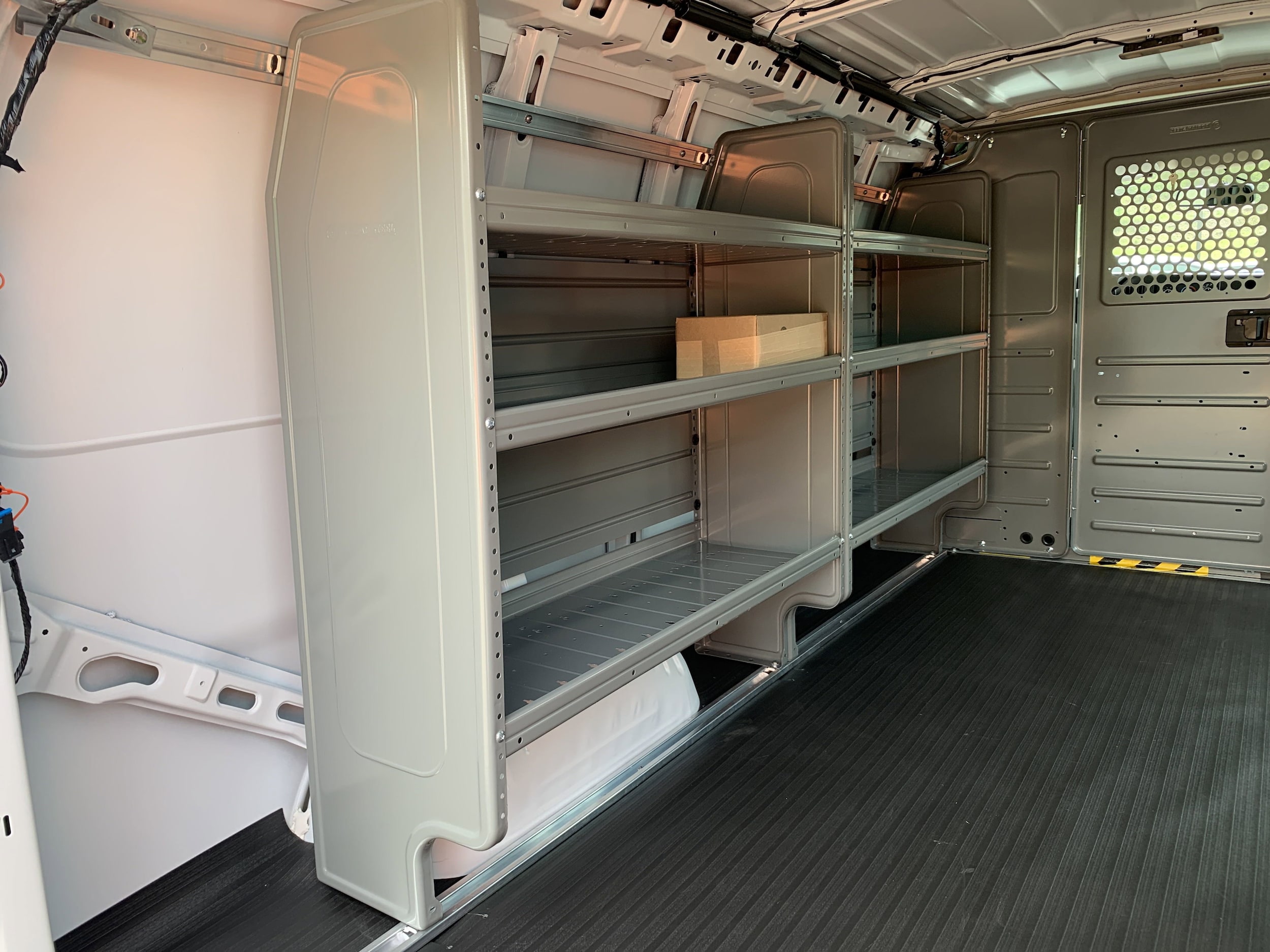 2025 Chevrolet Express Cargo Work Van - Photo 16