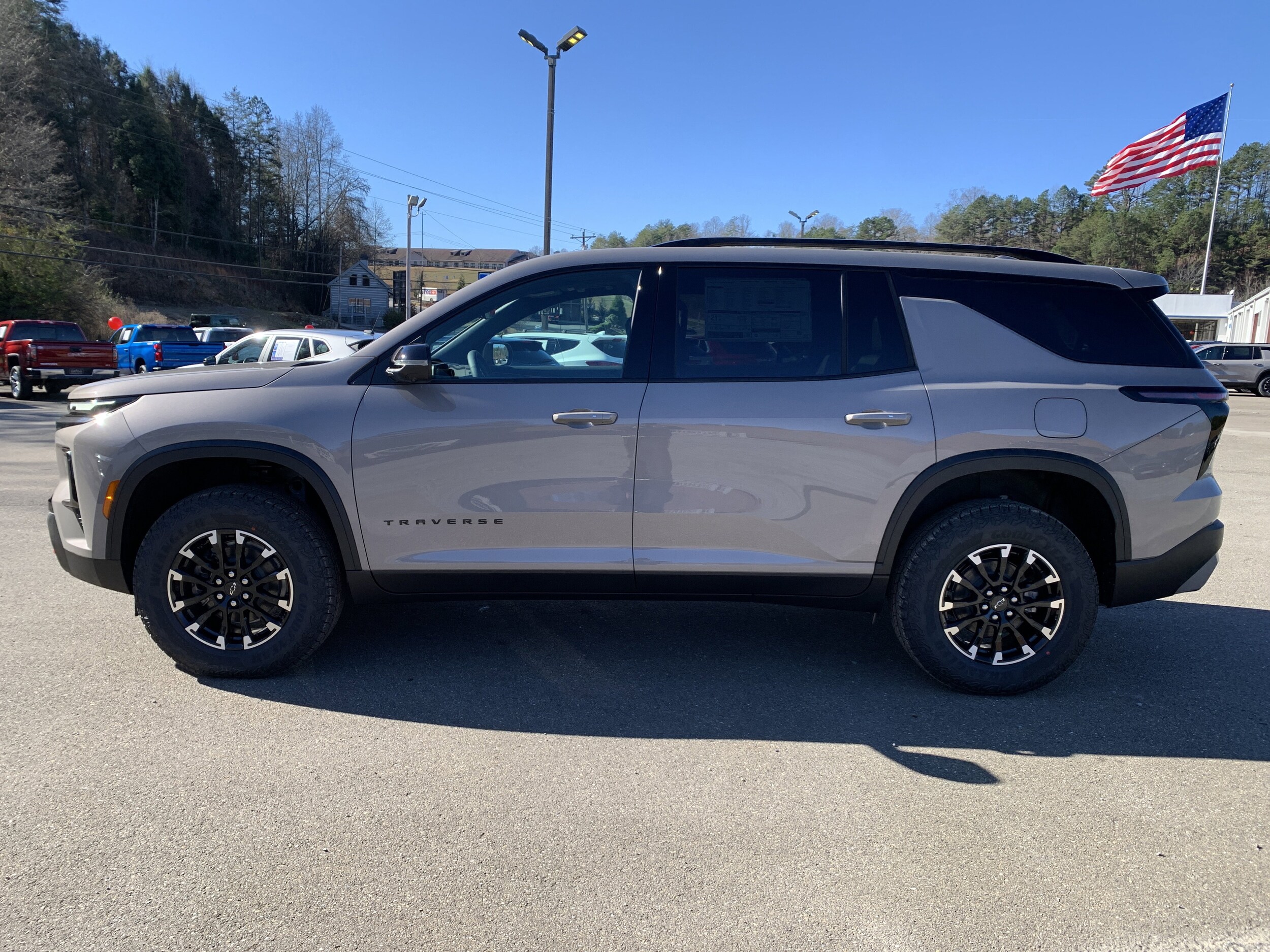 2026 Chevrolet Traverse Z71 photo 3