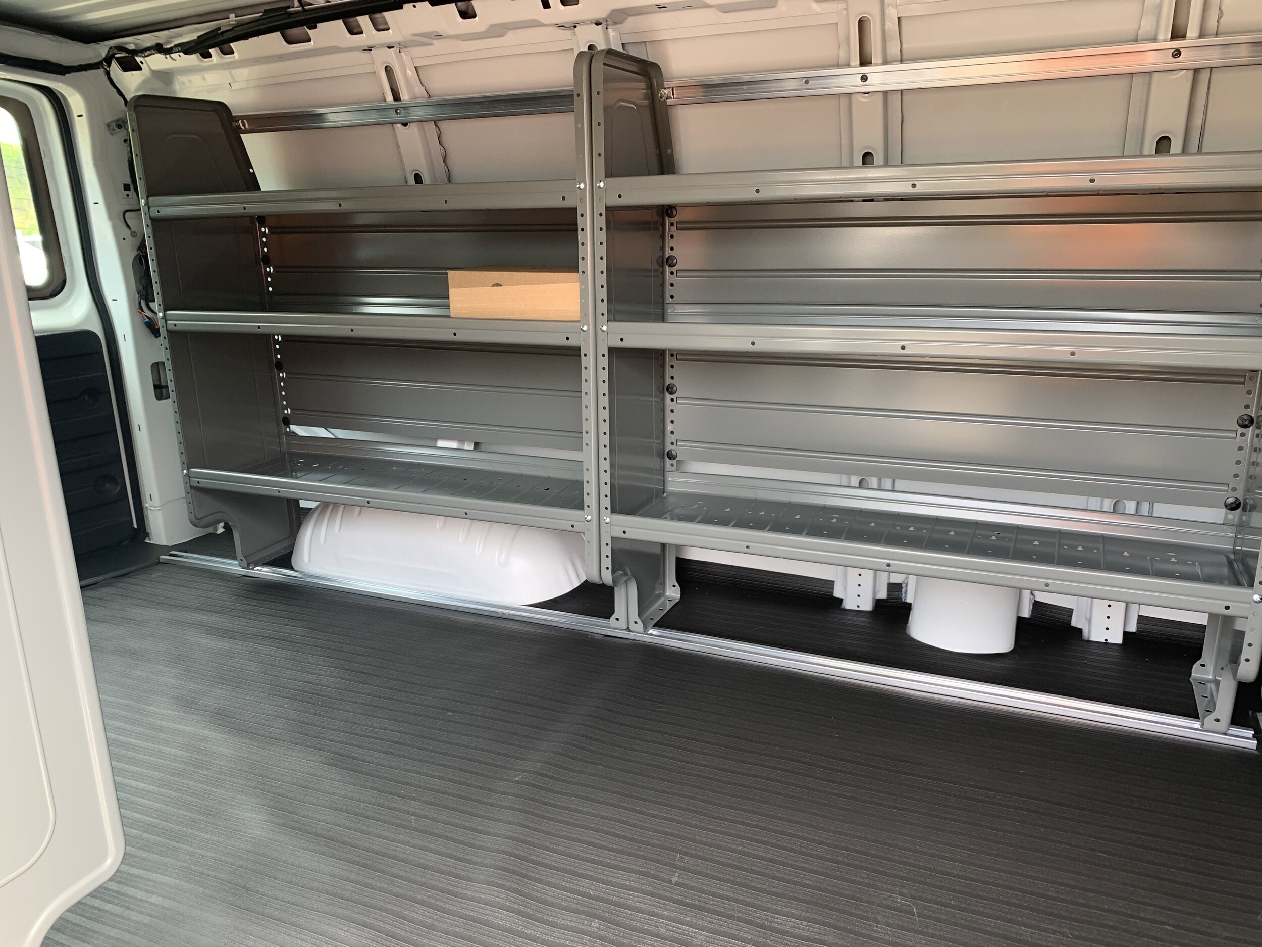 2025 Chevrolet Express Cargo Work Van - Photo 20