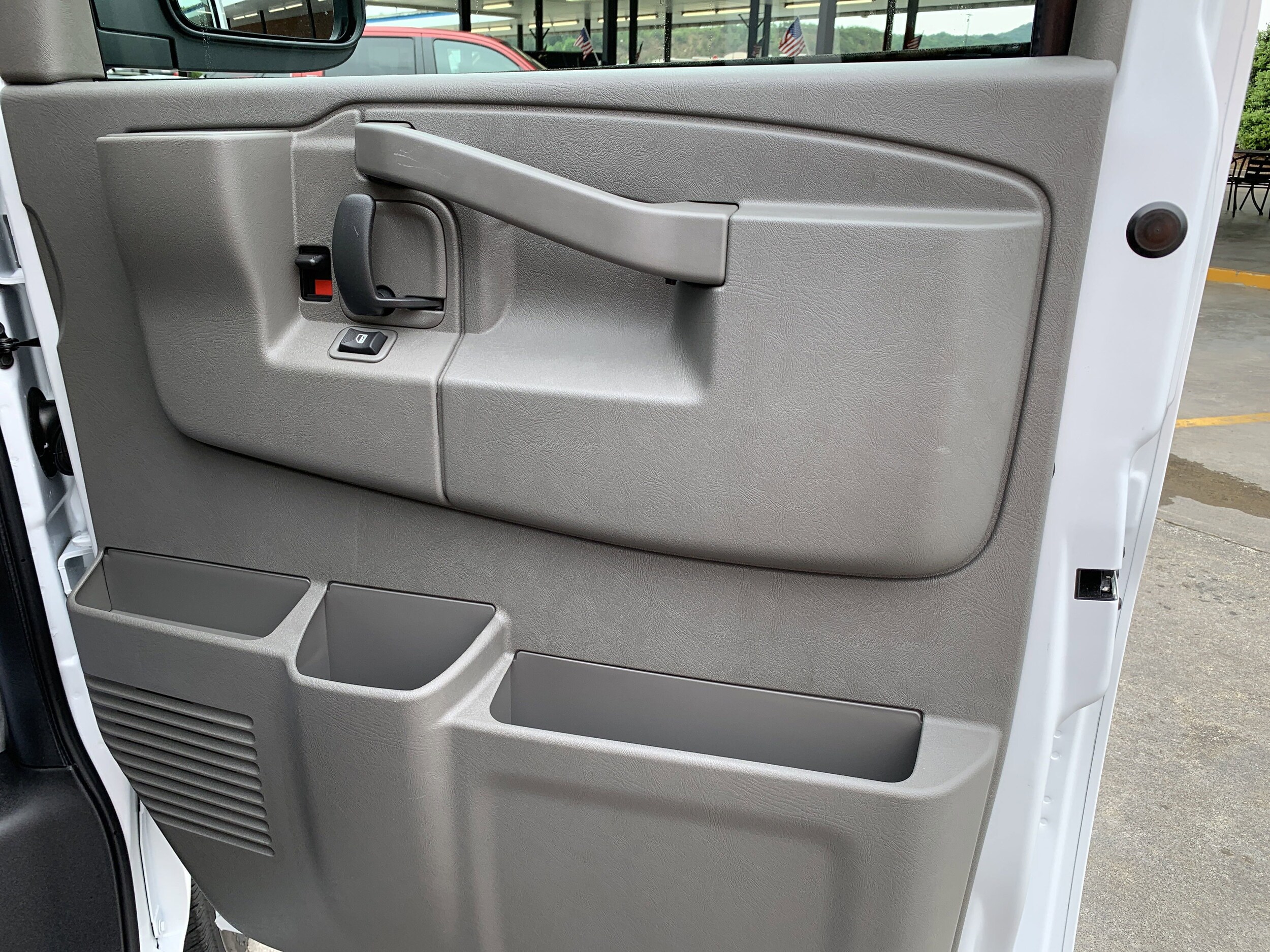 2025 Chevrolet Express Cargo Work Van - Photo 24