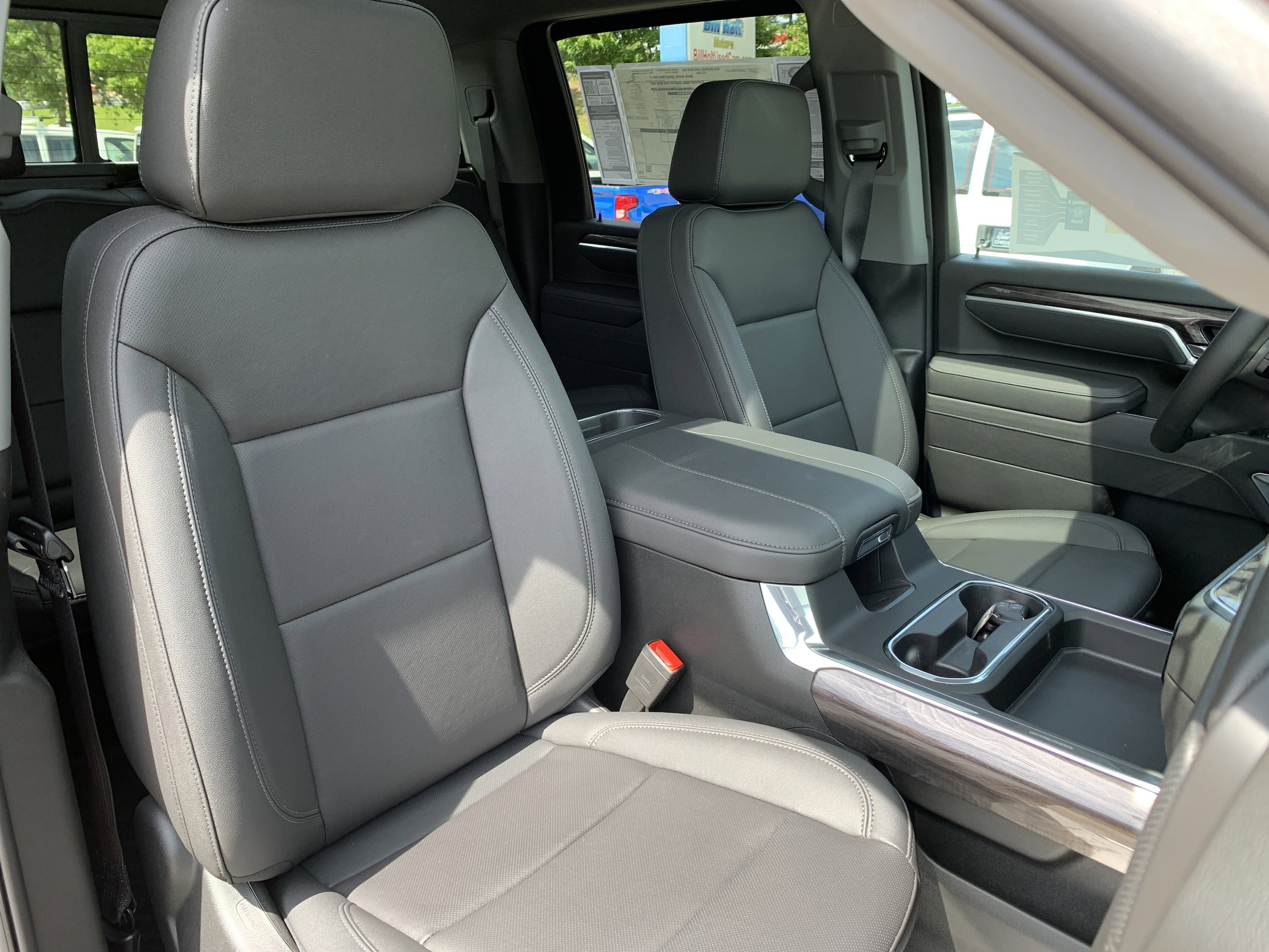 2025 Chevrolet Silverado 2500 HD LTZ - Photo 33