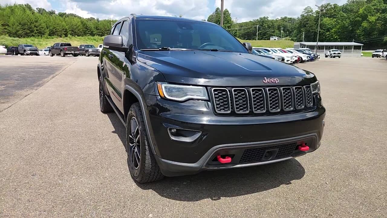 2019 Jeep Grand Cherokee Trailhawk photo 2