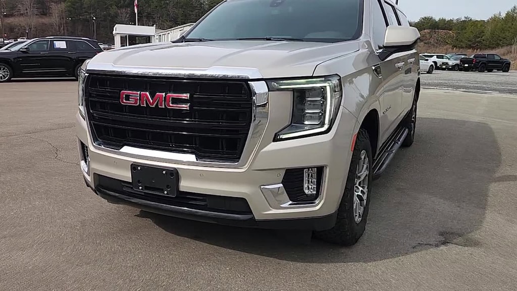 Used 2022 GMC Yukon XL SLE SUV