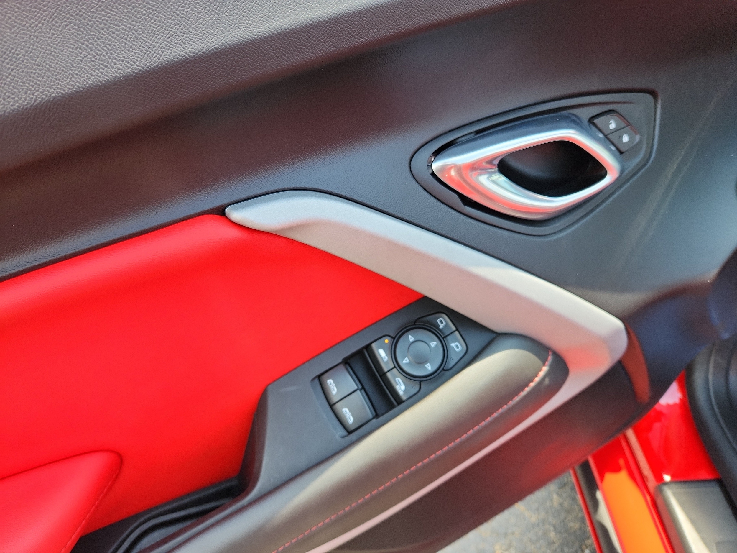 2022 Chevrolet Camaro 2LT - Photo 10
