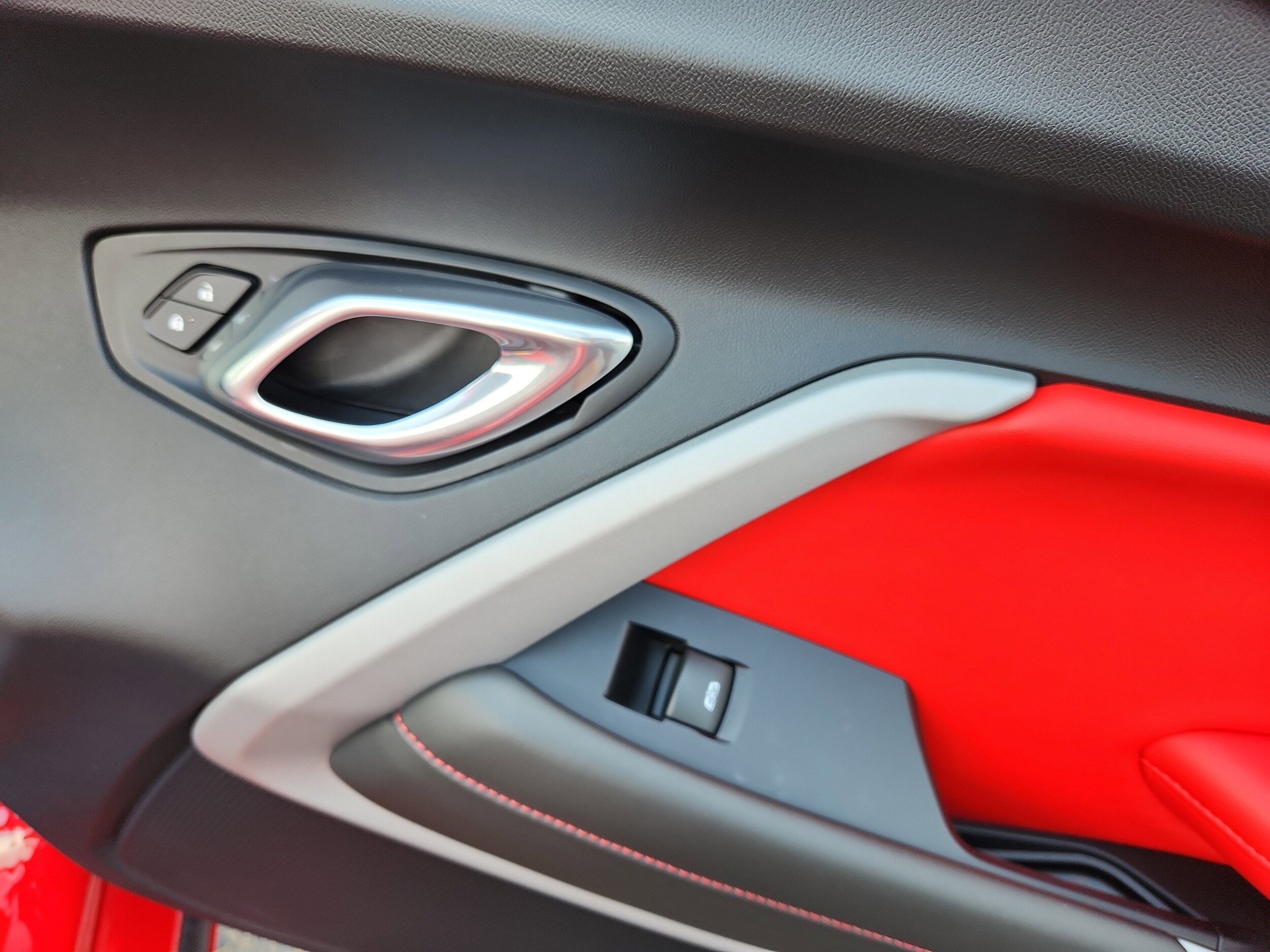 2022 Chevrolet Camaro 2LT - Photo 27