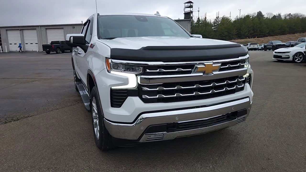 2024 Chevrolet Silverado 1500 LTZ photo 2