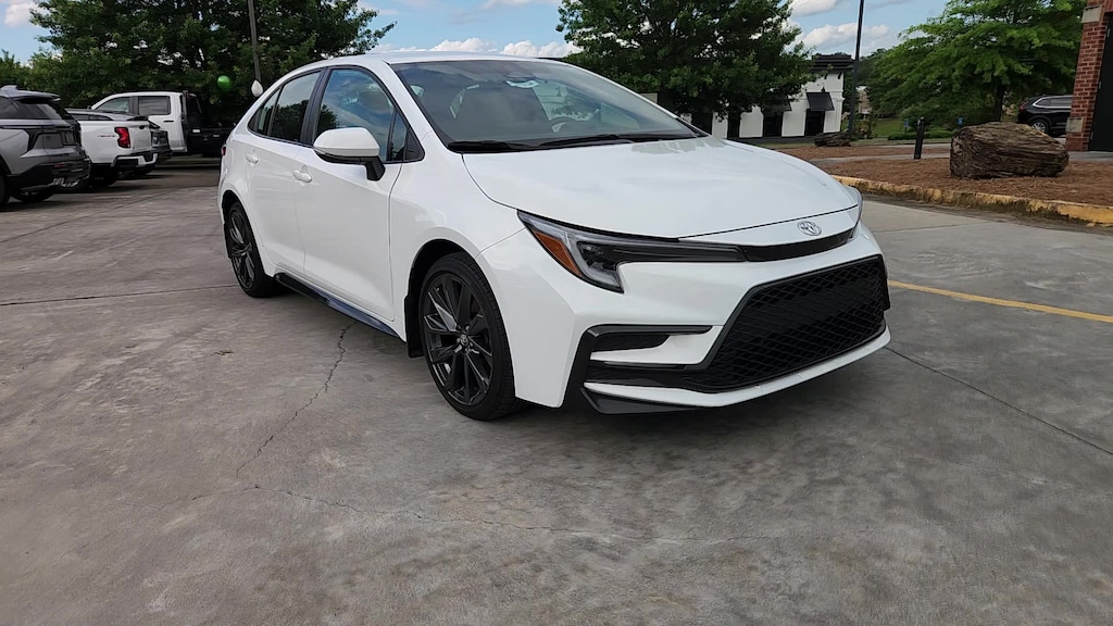 Used 2025 Toyota Corolla SE