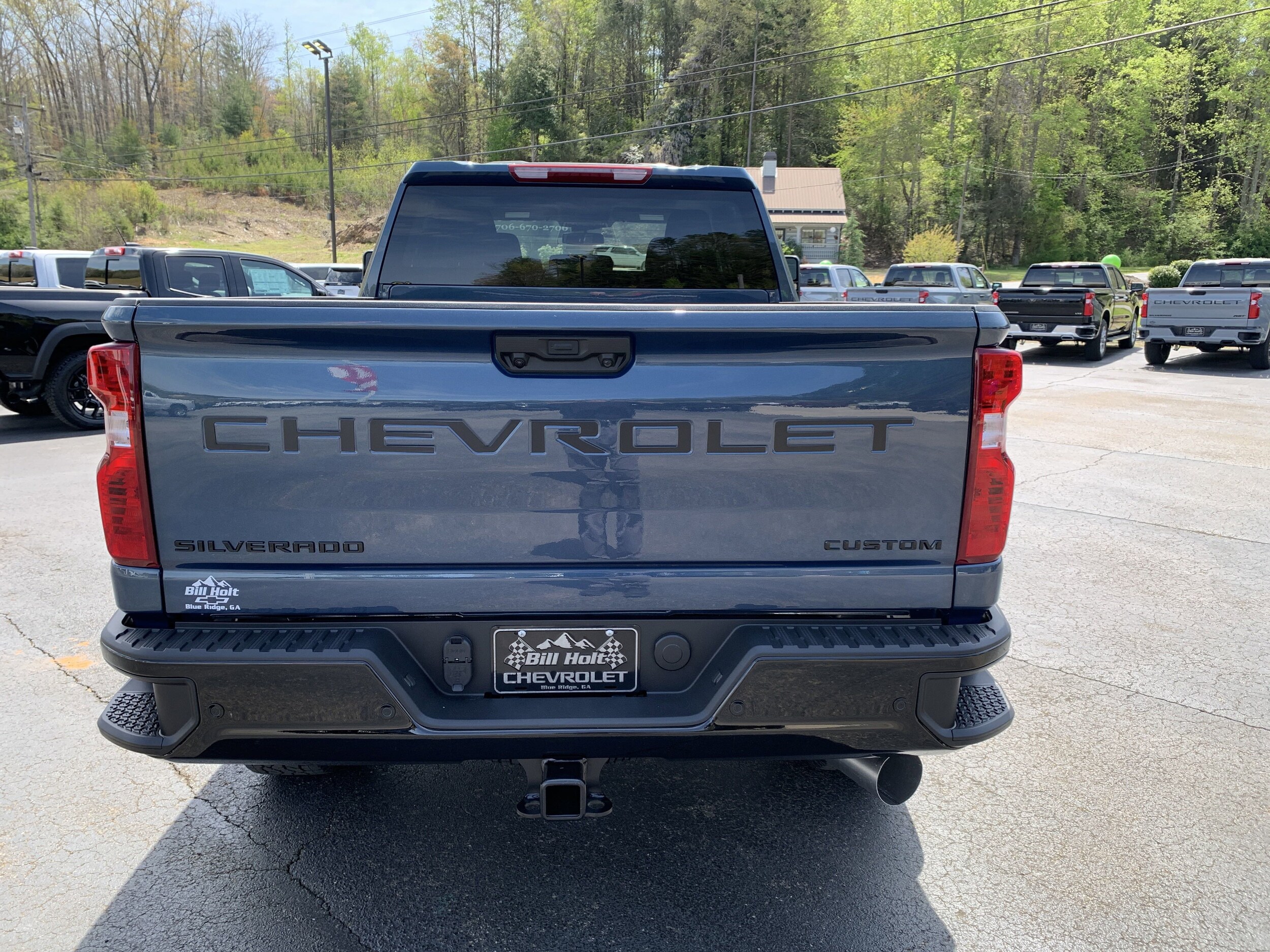 2025 Chevrolet Silverado 2500HD Custom photo 3