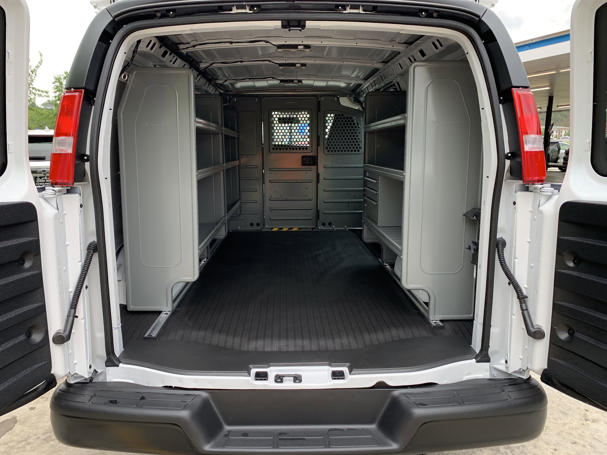 2025 Chevrolet Express Cargo Work Van - Photo 15