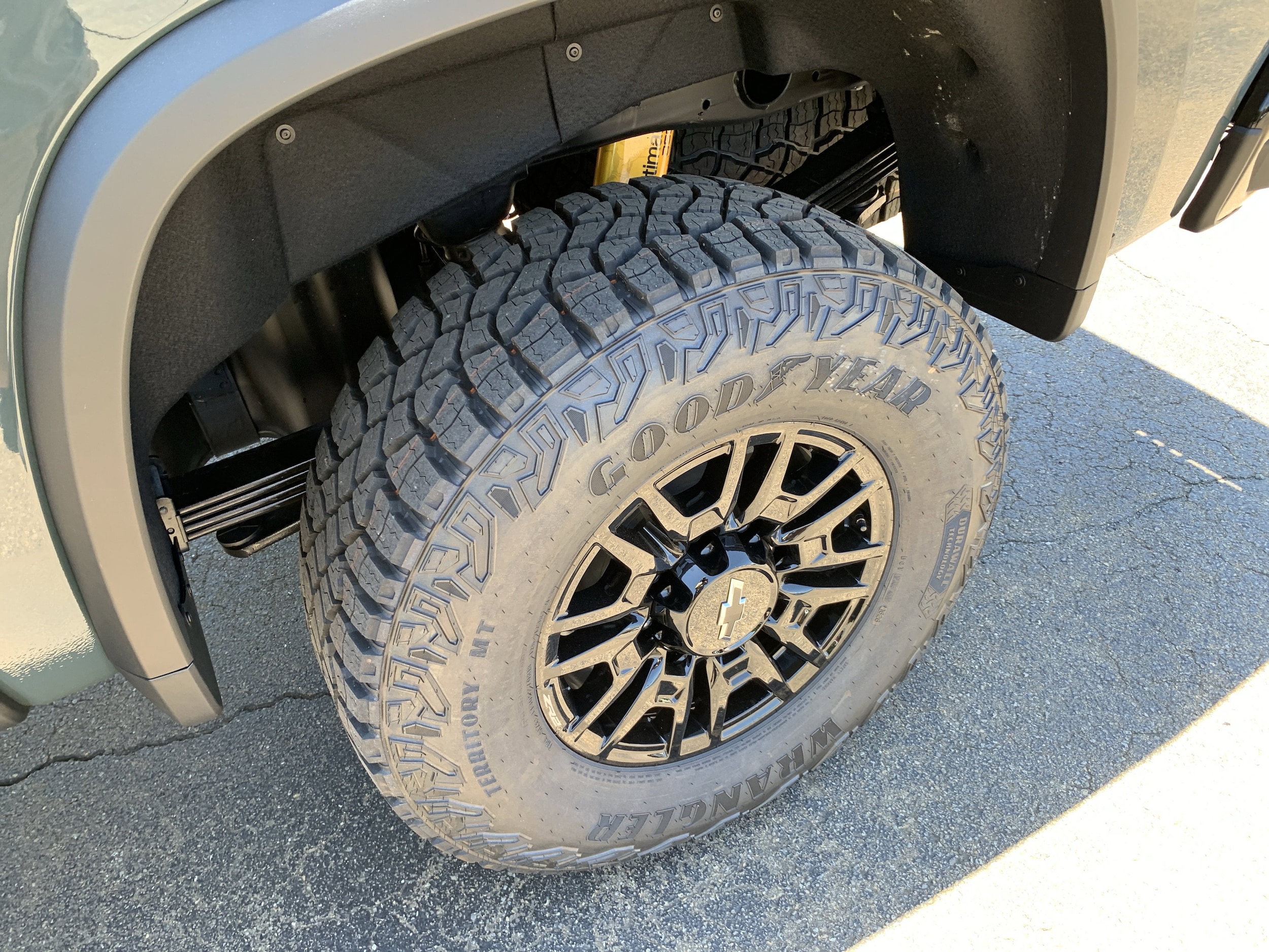 2026 Chevrolet Silverado 2500 HD ZR2 - Photo 25