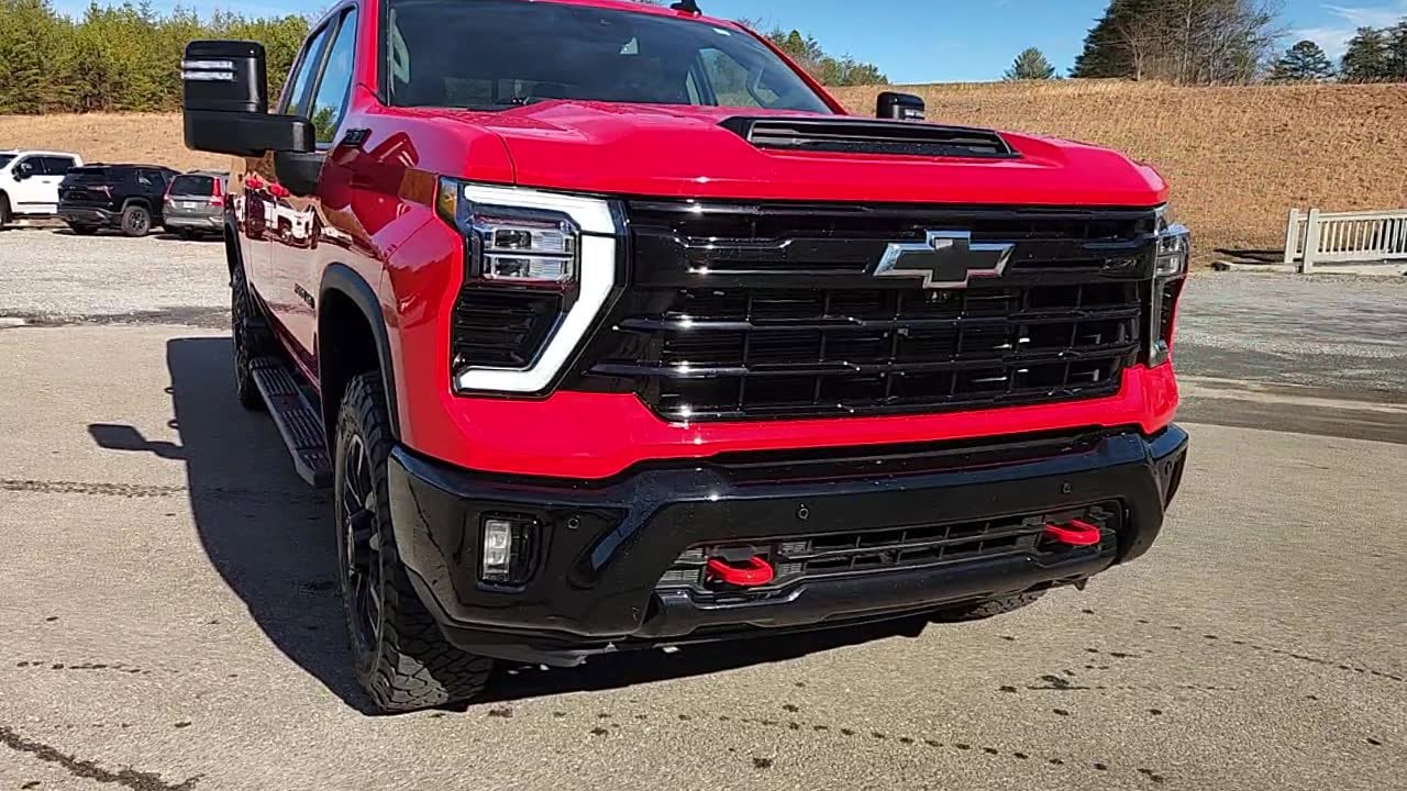 2025 Chevrolet Silverado 2500HD LT's photo