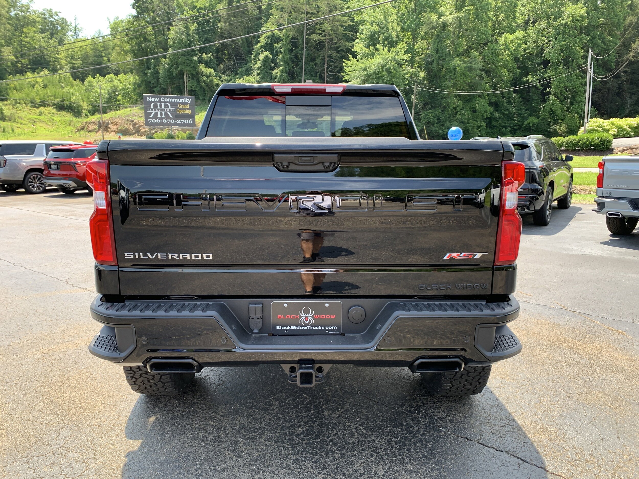 2025 Chevrolet Silverado 1500 RST photo 4