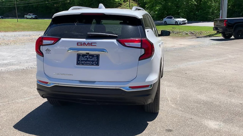 Used 2024 GMC Terrain SLT SUV