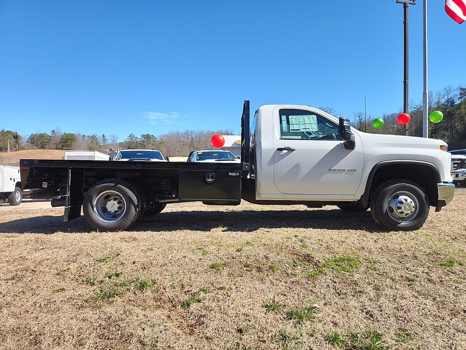 2025 Chevrolet Silverado 3500HD Work Truck photo 2