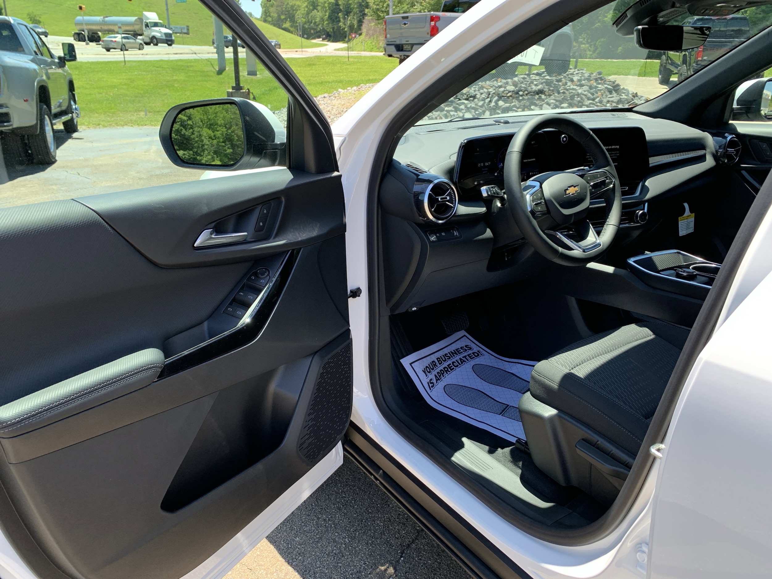 2026 Chevrolet Equinox LT - Photo 6