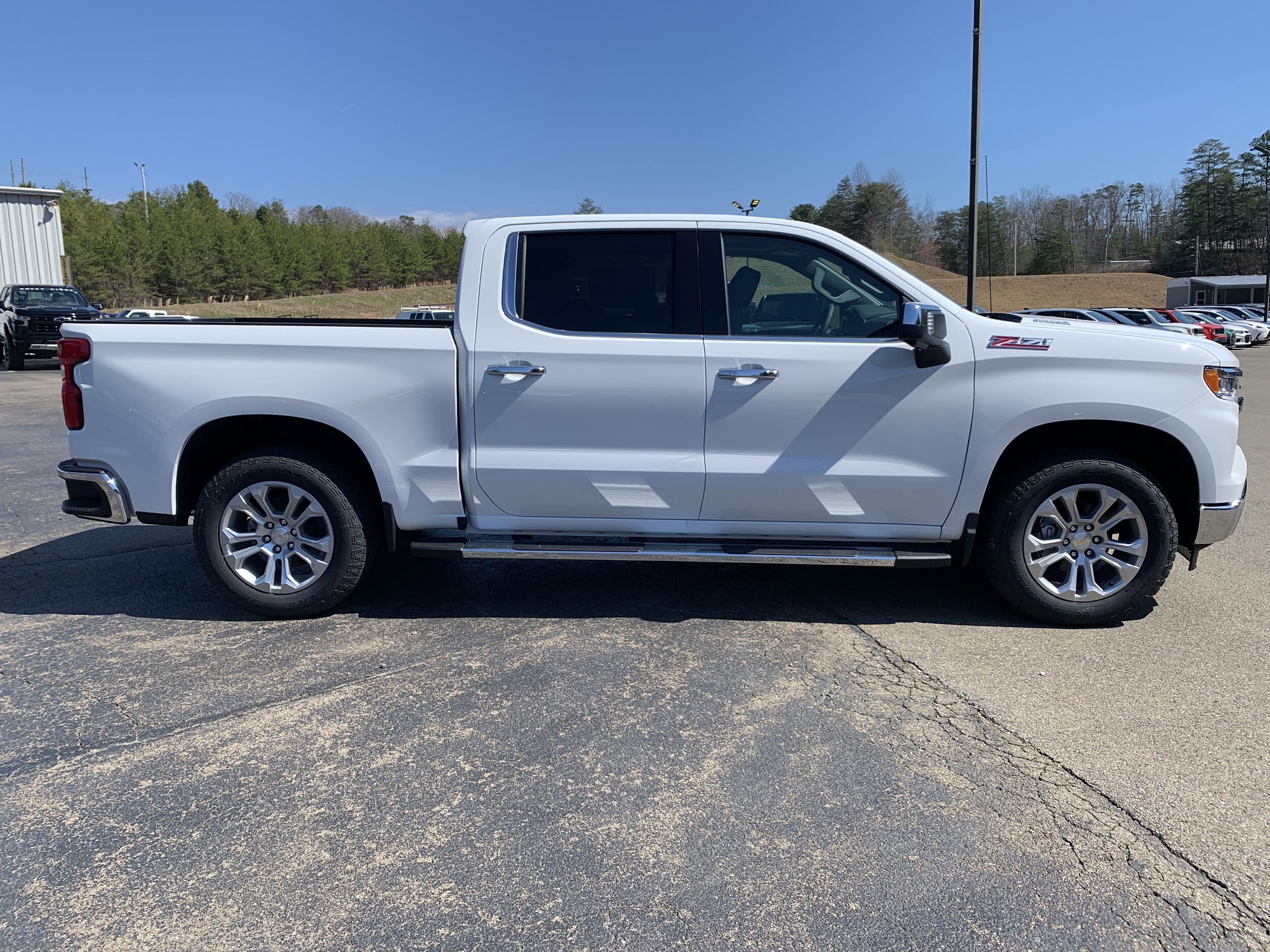 2025 Chevrolet Silverado 1500 LTZ photo 2