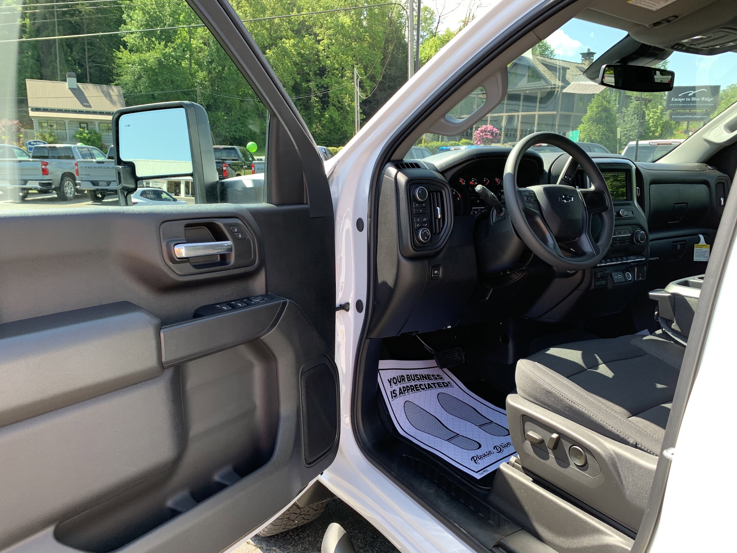 2025 Chevrolet Silverado 2500 HD Custom - Photo 8