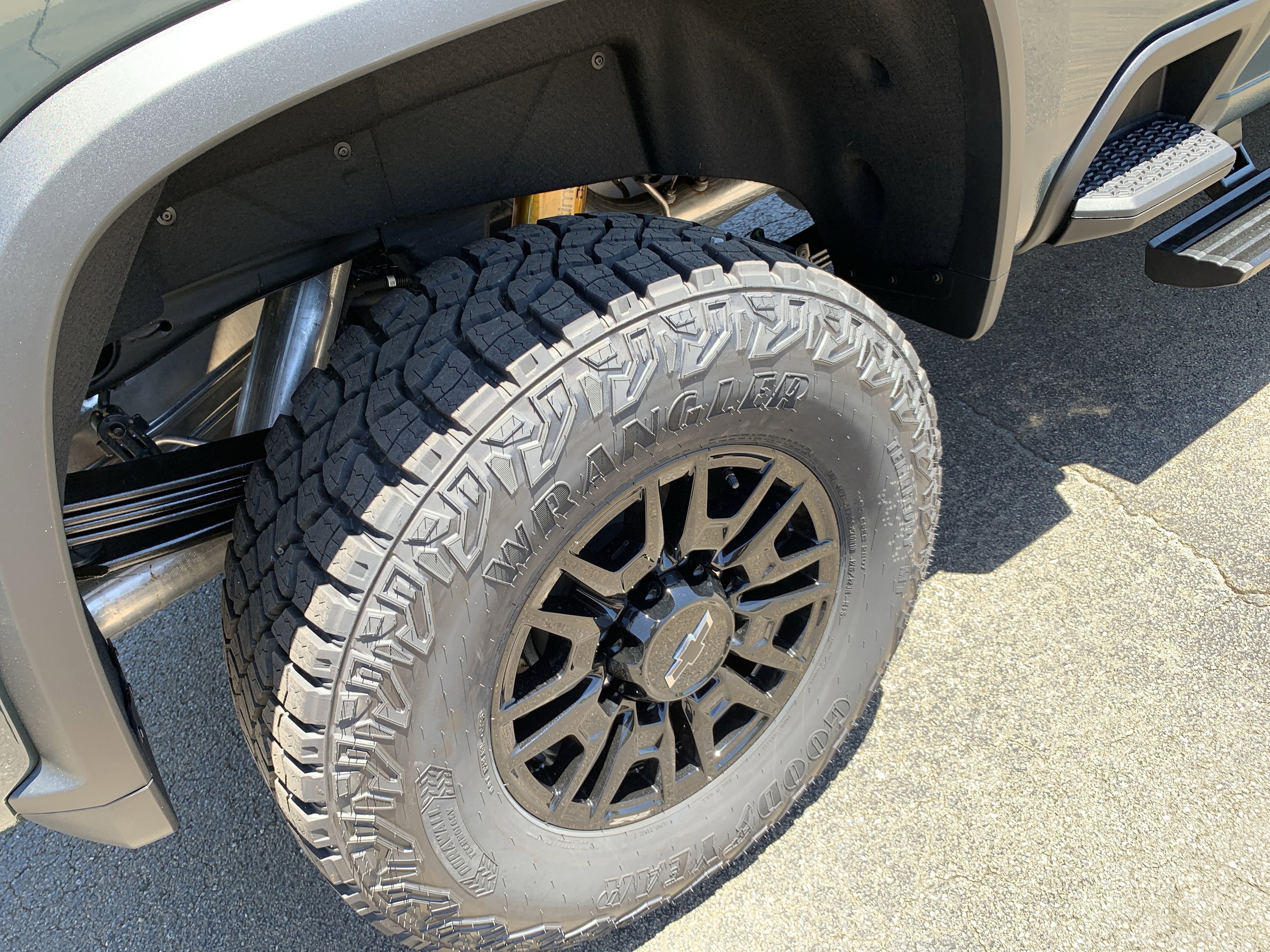 2026 Chevrolet Silverado 2500 HD ZR2 - Photo 28