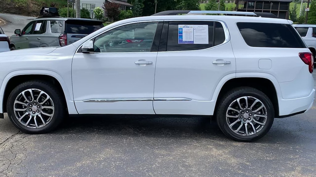 Used 2023 GMC Acadia Denali SUV
