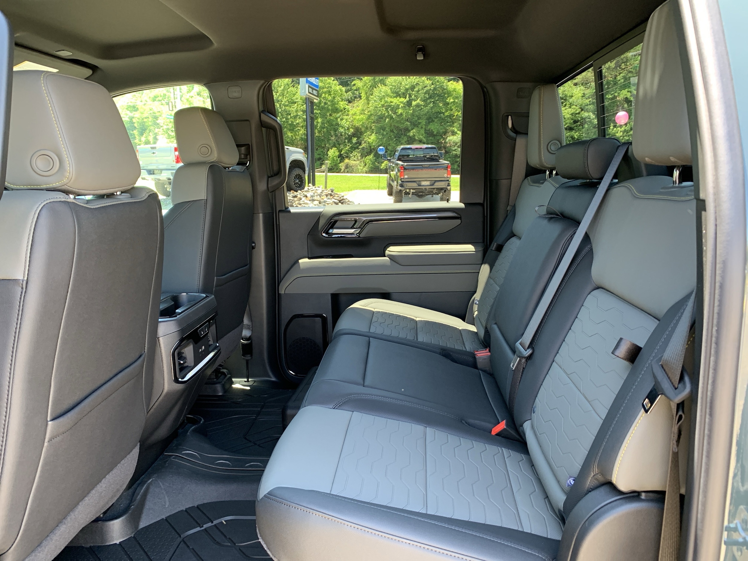 2026 Chevrolet Silverado 2500 HD ZR2 - Photo 23