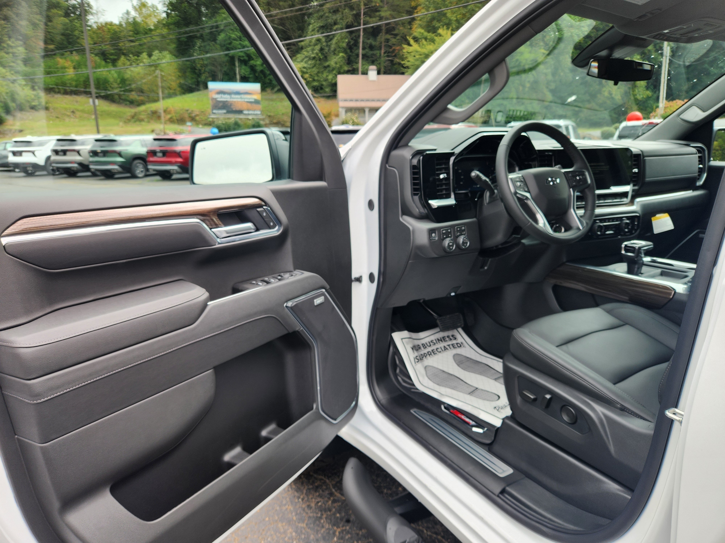 2026 Chevrolet Silverado 1500 LT Trail Boss - Photo 7