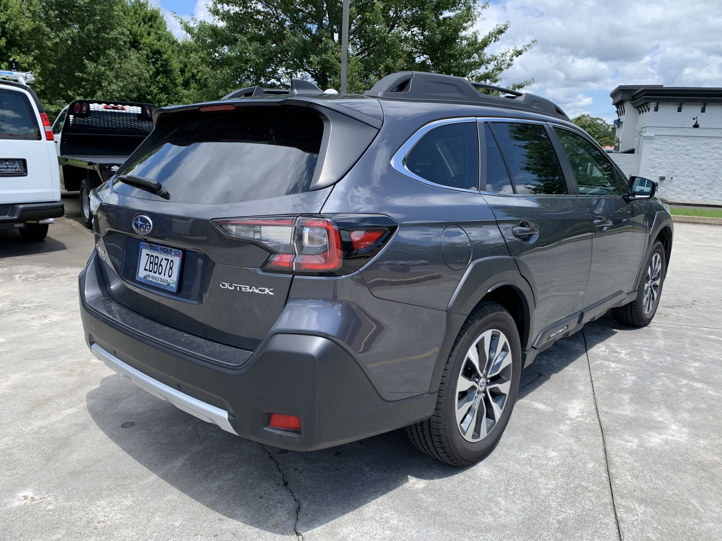 2023 Subaru Outback Limited photo 2