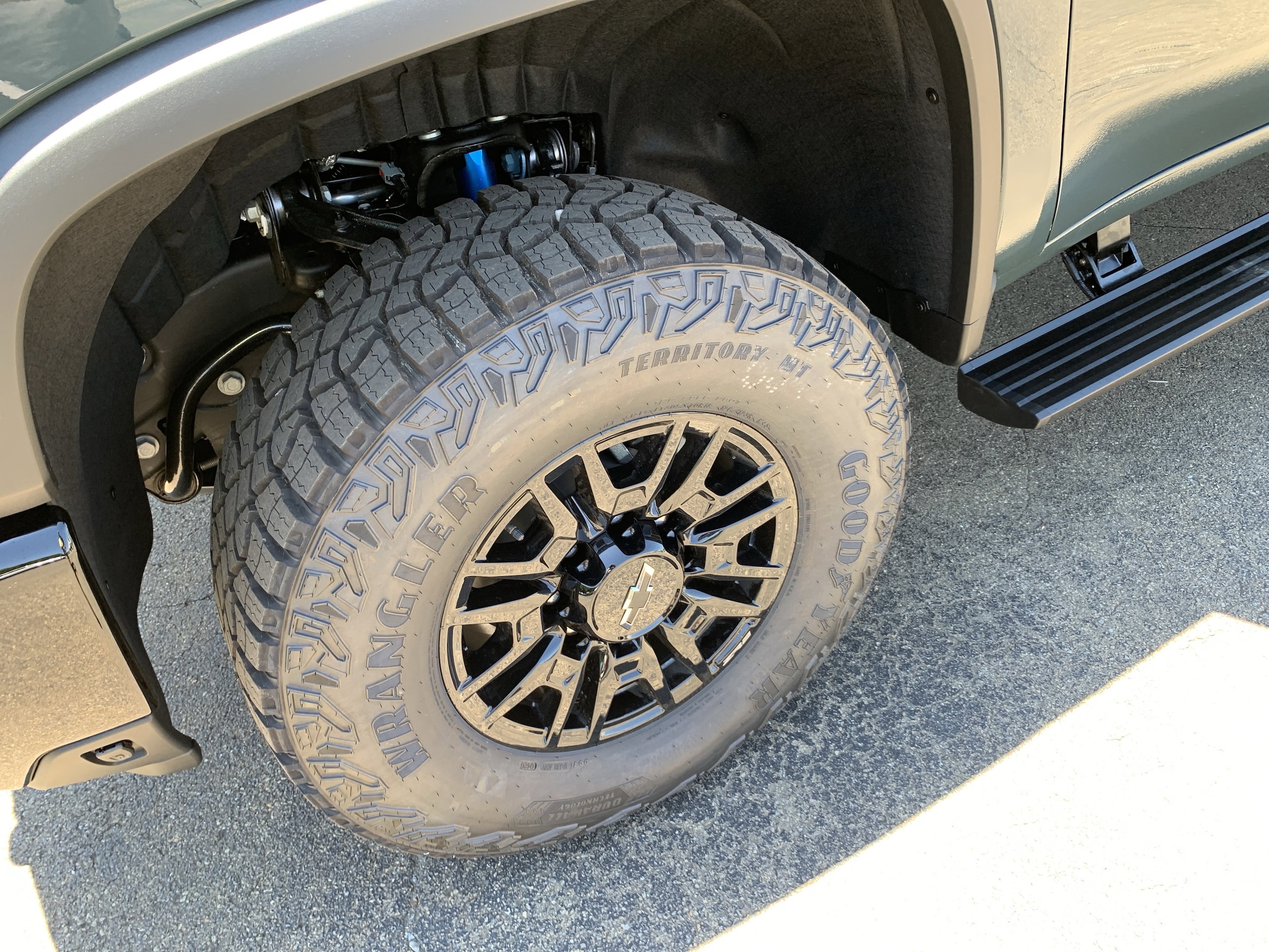 2026 Chevrolet Silverado 2500 HD ZR2 - Photo 9