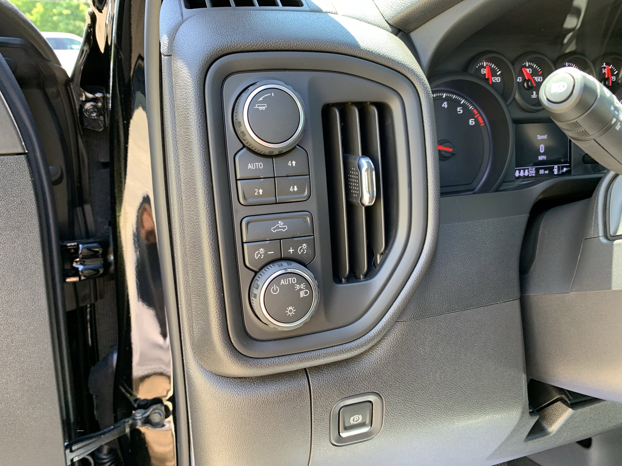 2026 Chevrolet Silverado 1500 Custom Trail Boss - Photo 11