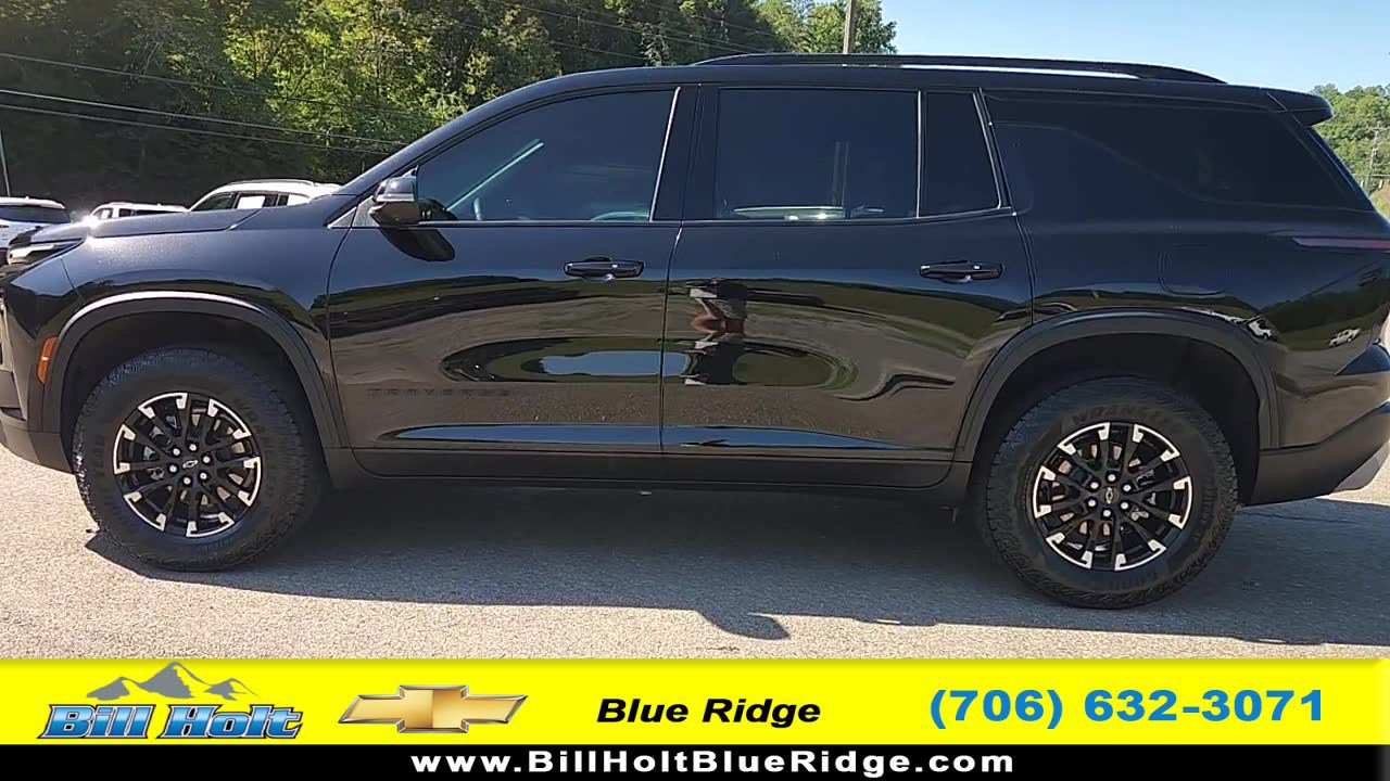 Mosaic Black Metallic 2025 Chevrolet Traverse SUV / Crossover Four-Wheel Drive Automatic