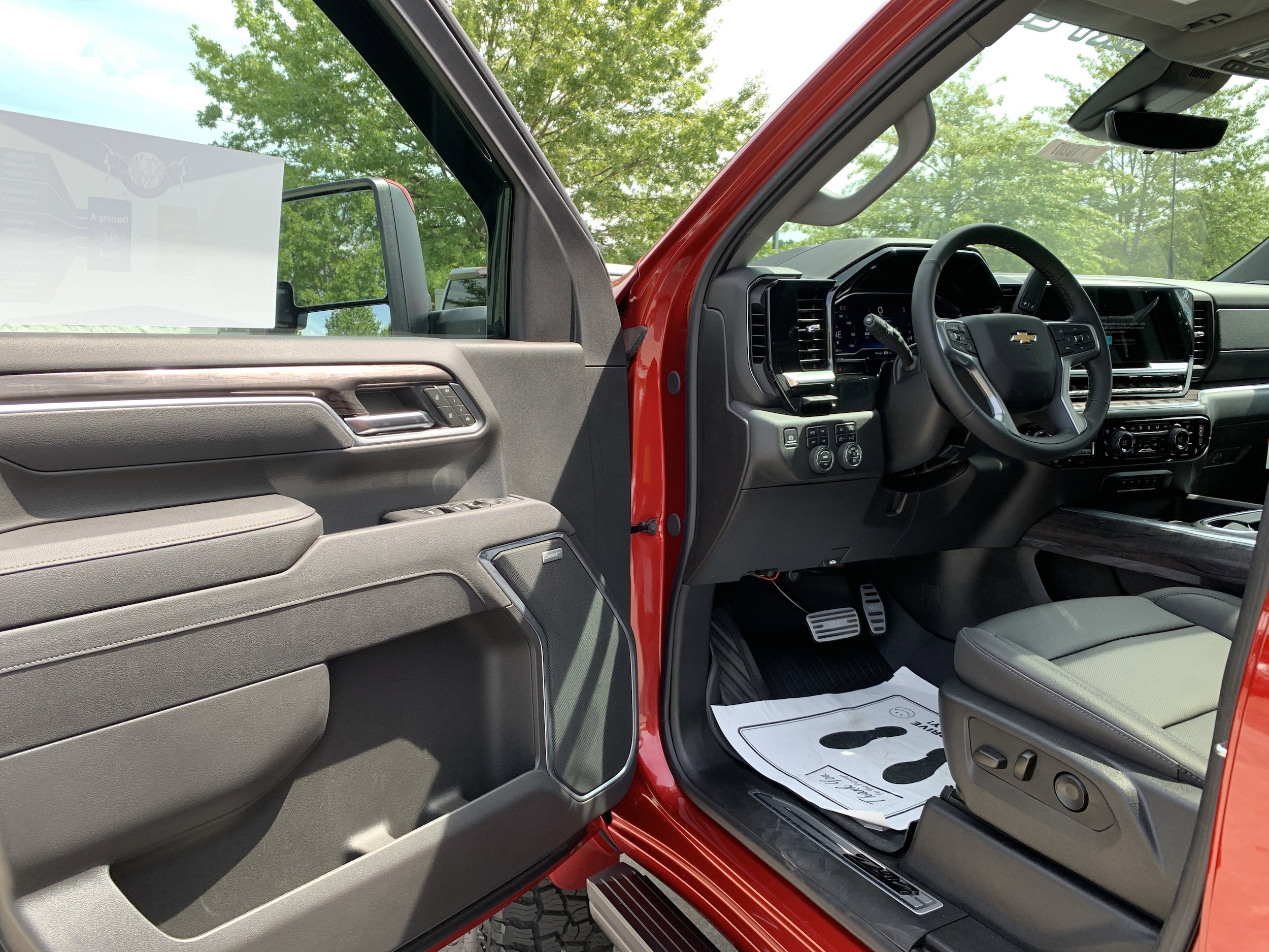 2025 Chevrolet Silverado 2500 HD LTZ - Photo 11