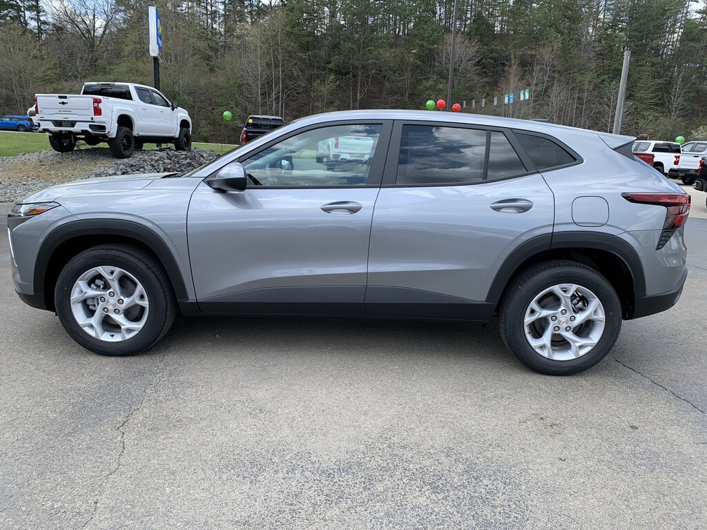 New 2026 Chevrolet Trax LS SUV