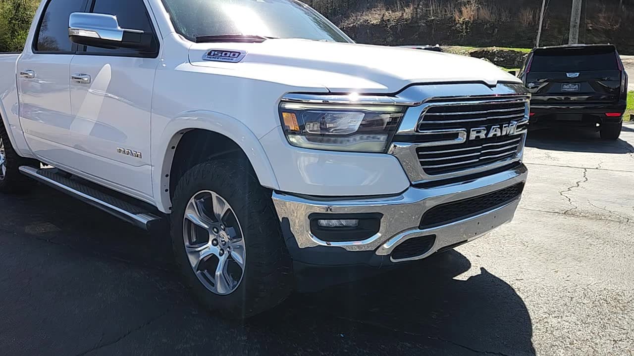 2022 RAM 1500 Laramie Crew Cab 4WD