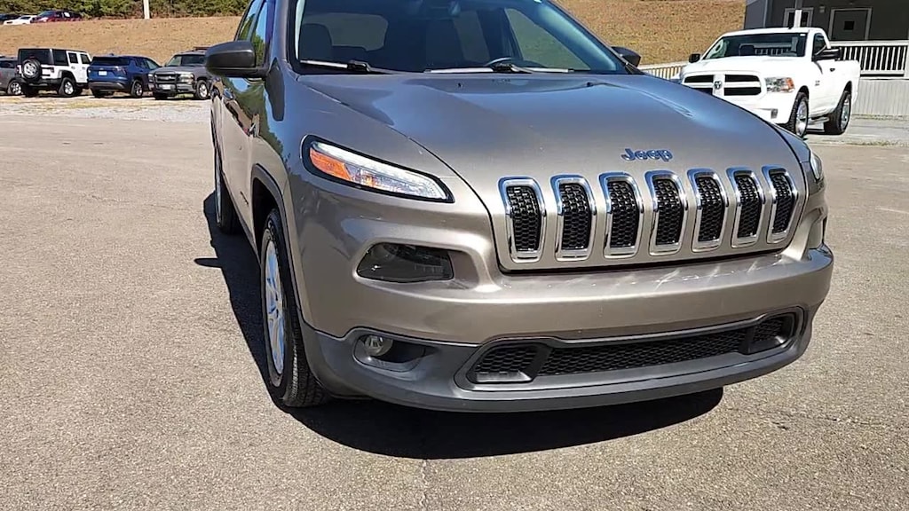 Used 2017 Jeep Cherokee Latitude